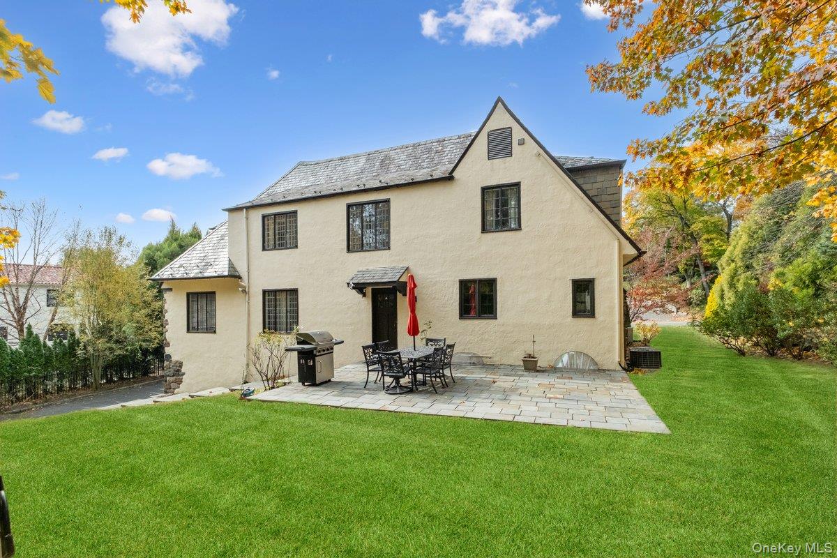 #19 photo, 75 Fenimore Road, New Rochelle , NY 10804