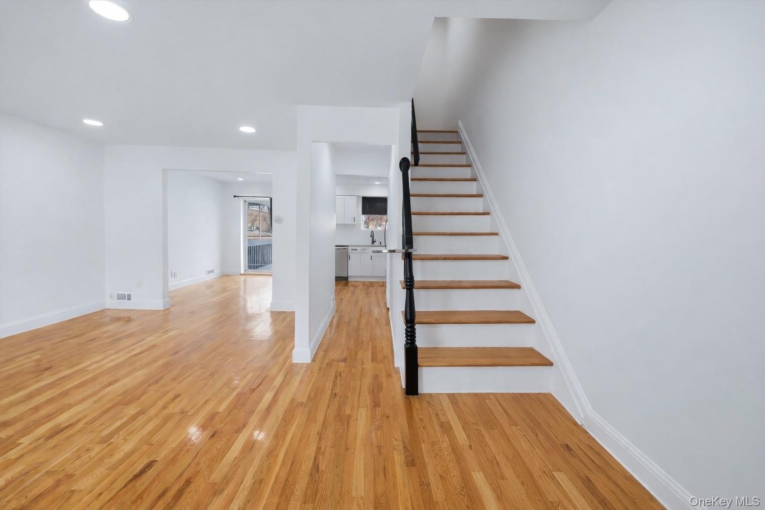 #2 photo, 252 Brinsmade Avenue, 布朗士 Bronx , NY 10465