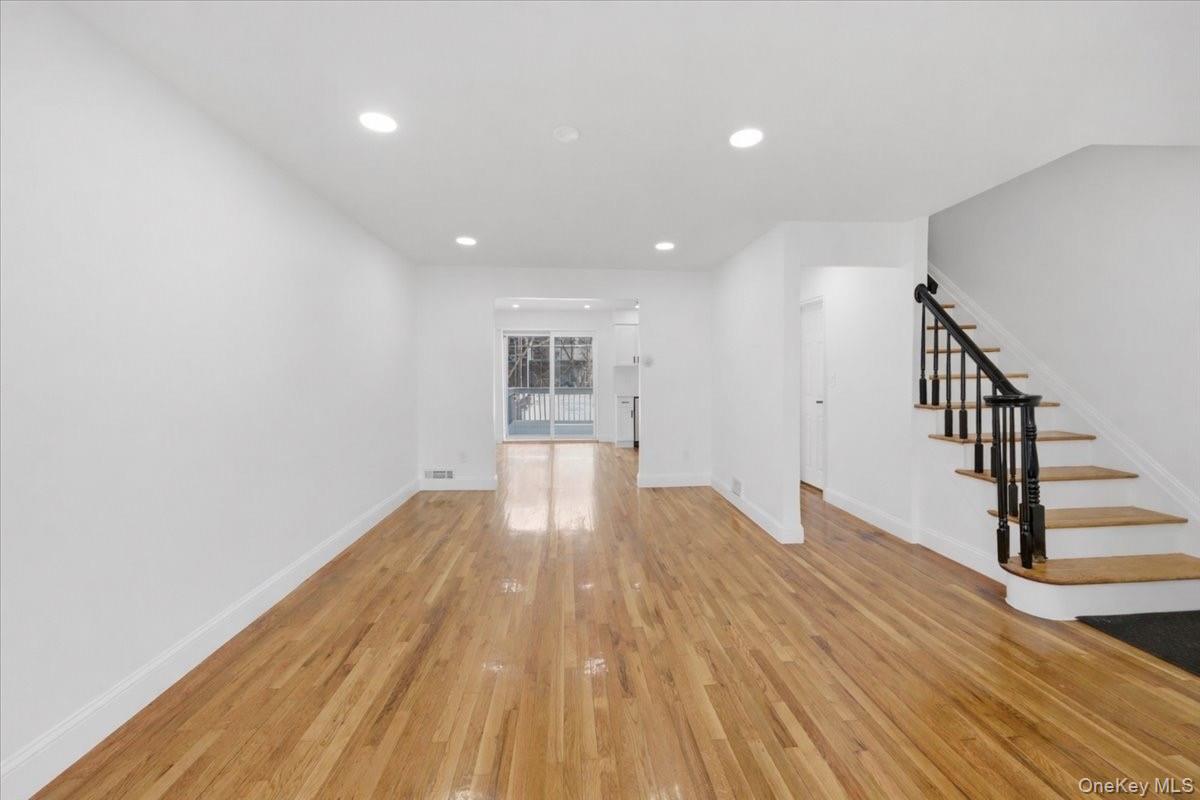 #4 photo, 252 Brinsmade Avenue, 布朗士 Bronx , NY 10465