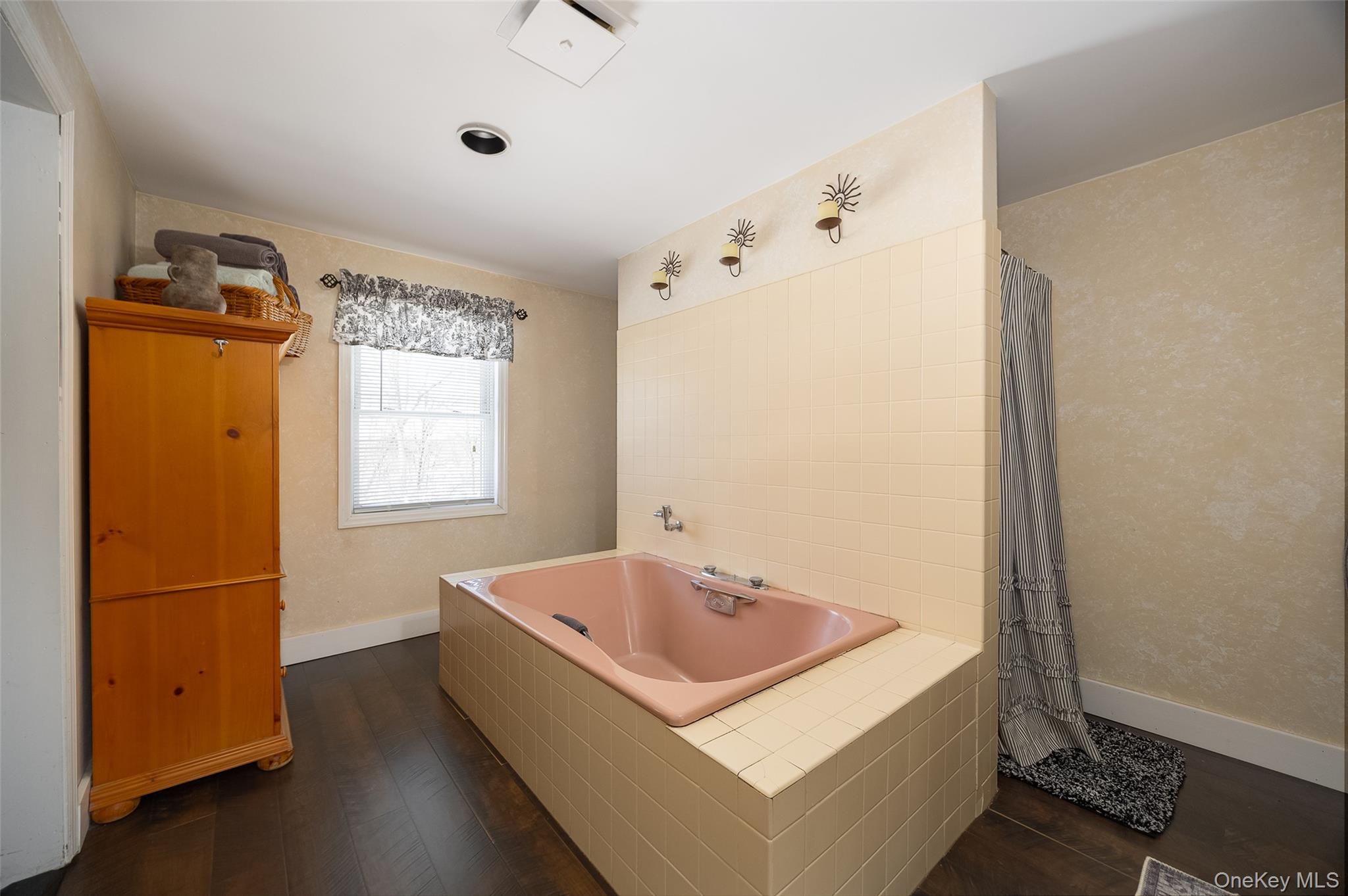 #18 photo, 40 Ireland Drive, Poughkeepsie , NY 12603