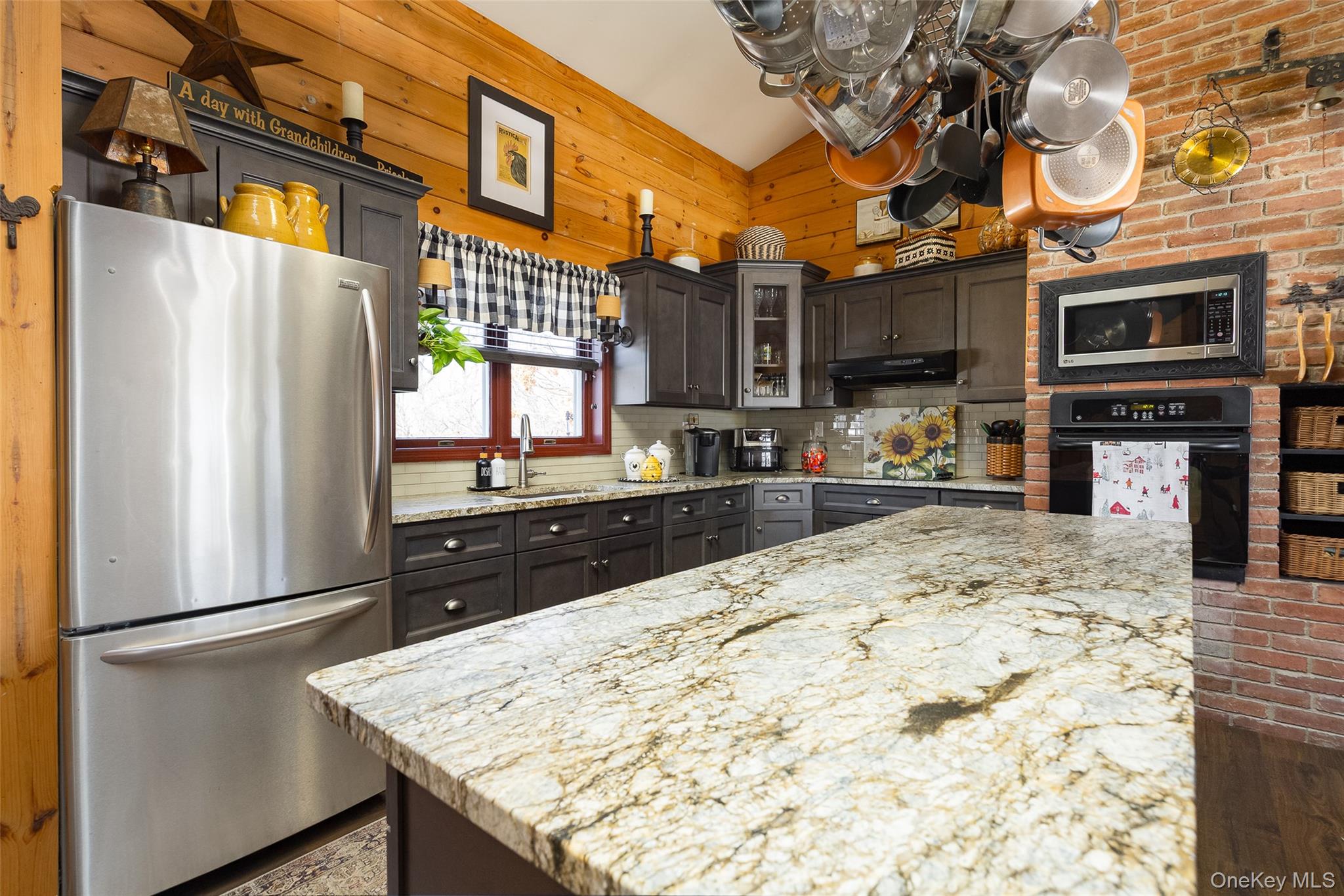 #3 photo, 40 Ireland Drive, Poughkeepsie , NY 12603