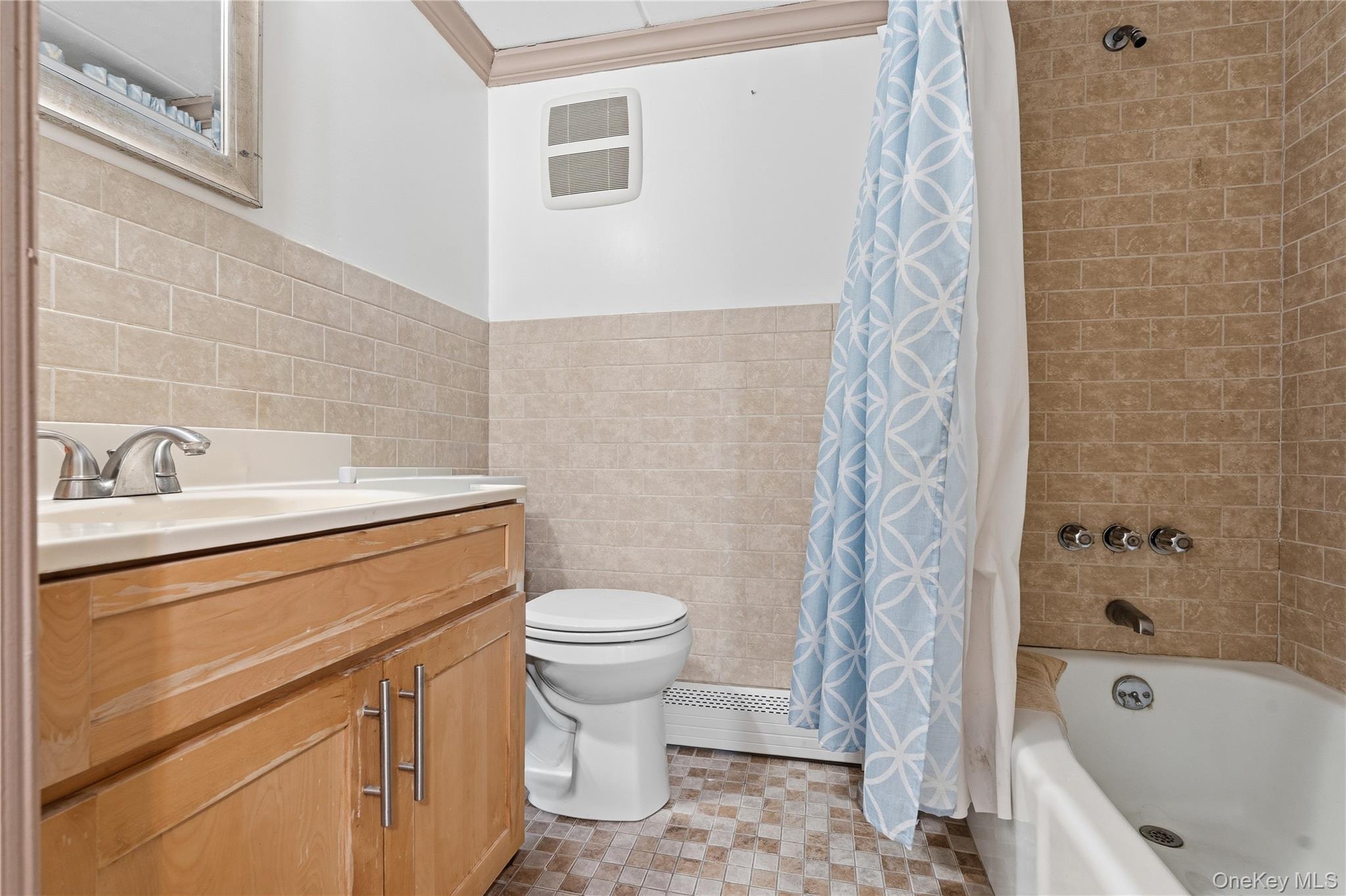 #8 photo, 863 Home Street, Bronx , NY 10459