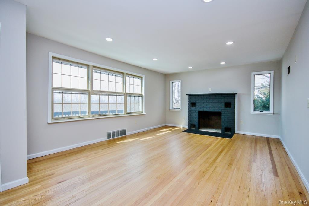 #18 photo, 23 Robert Road, Poughkeepsie , NY 12603