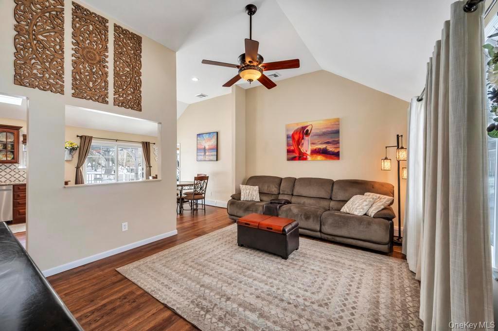 #13 photo, 40 Great Rock Drive, सफ़ोक काउंटी Wading River , NY 11792