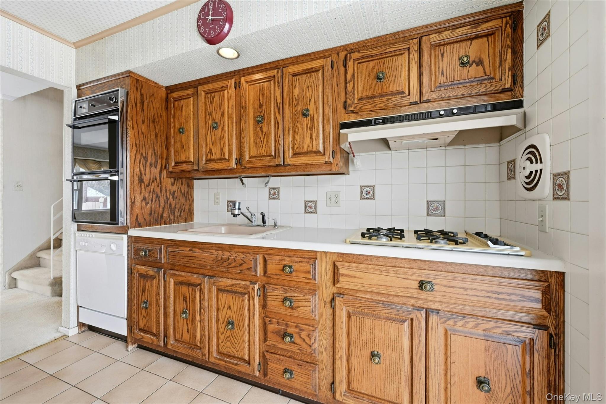 #11 photo, 23 Shirley Court, سوفولك Commack , NY 11725