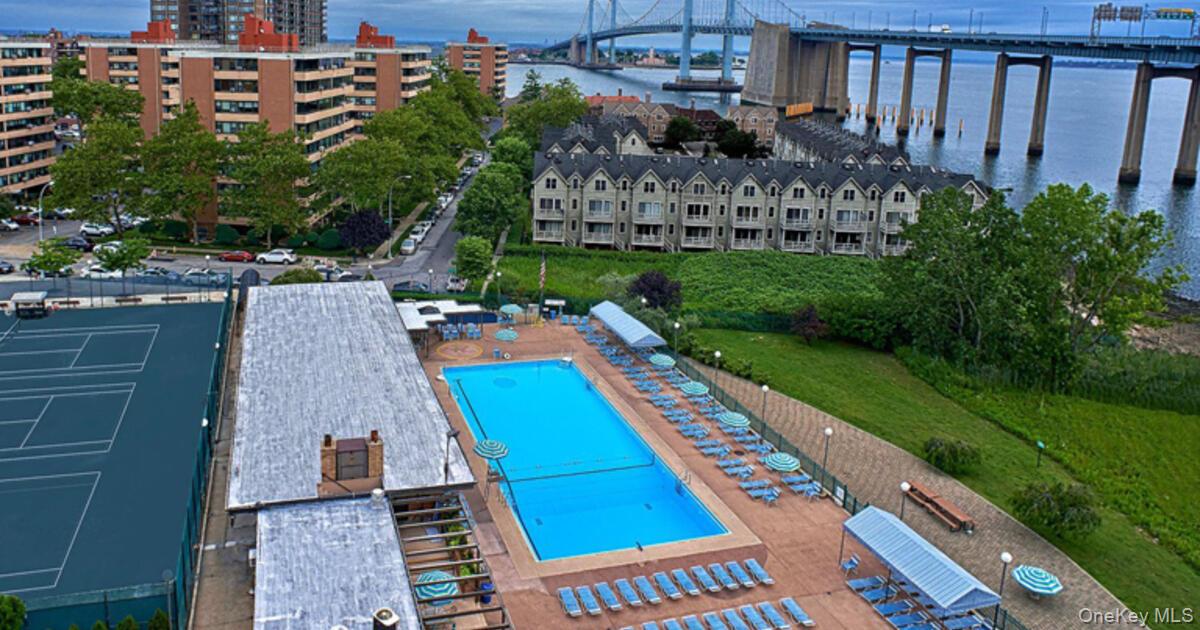 #13 photo, 715 162nd Street, Beechhurst , NY 11357