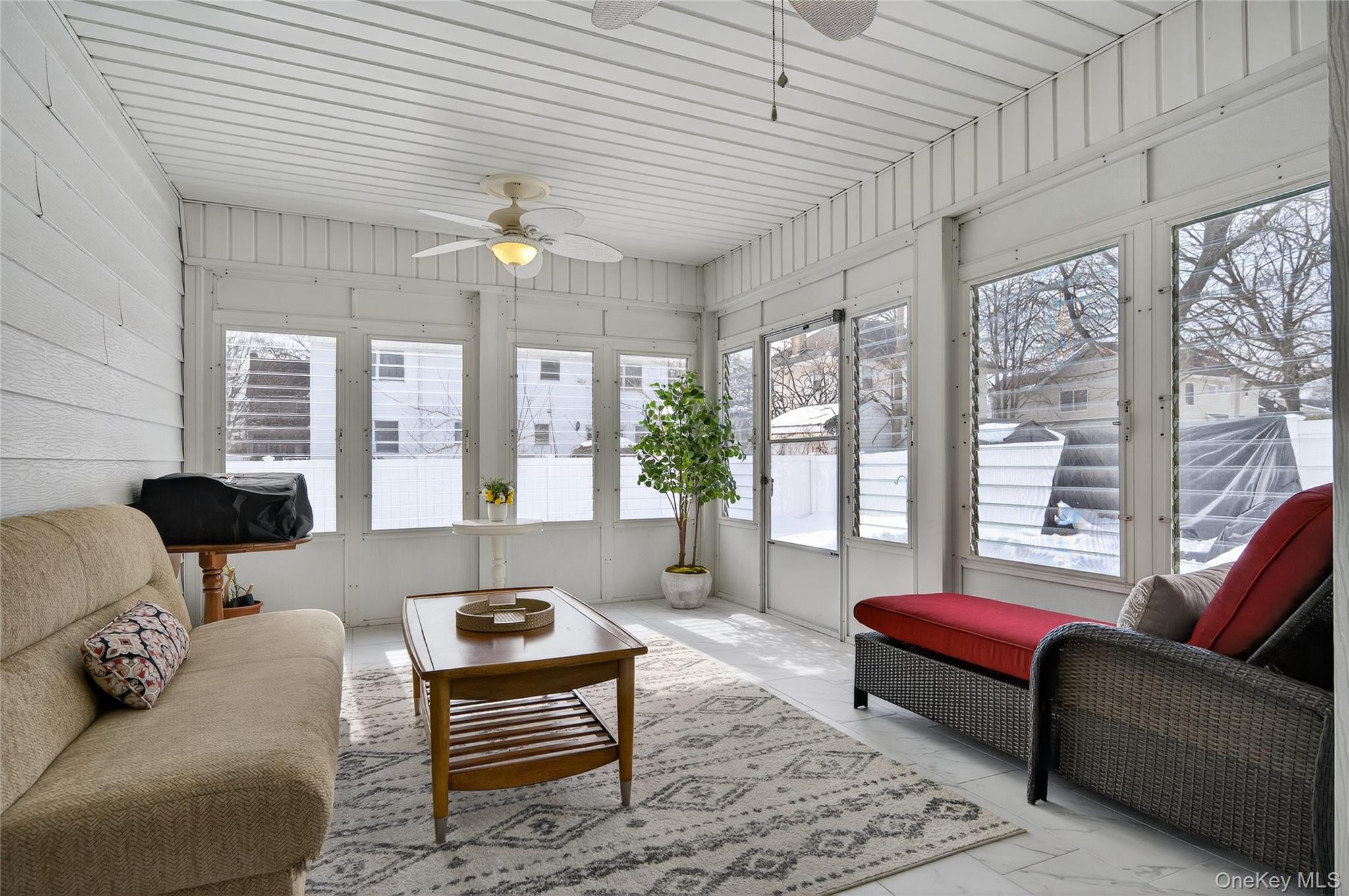 #13 photo, 84 Ohio Avenue, מחוז נסאו Massapequa , NY 11758