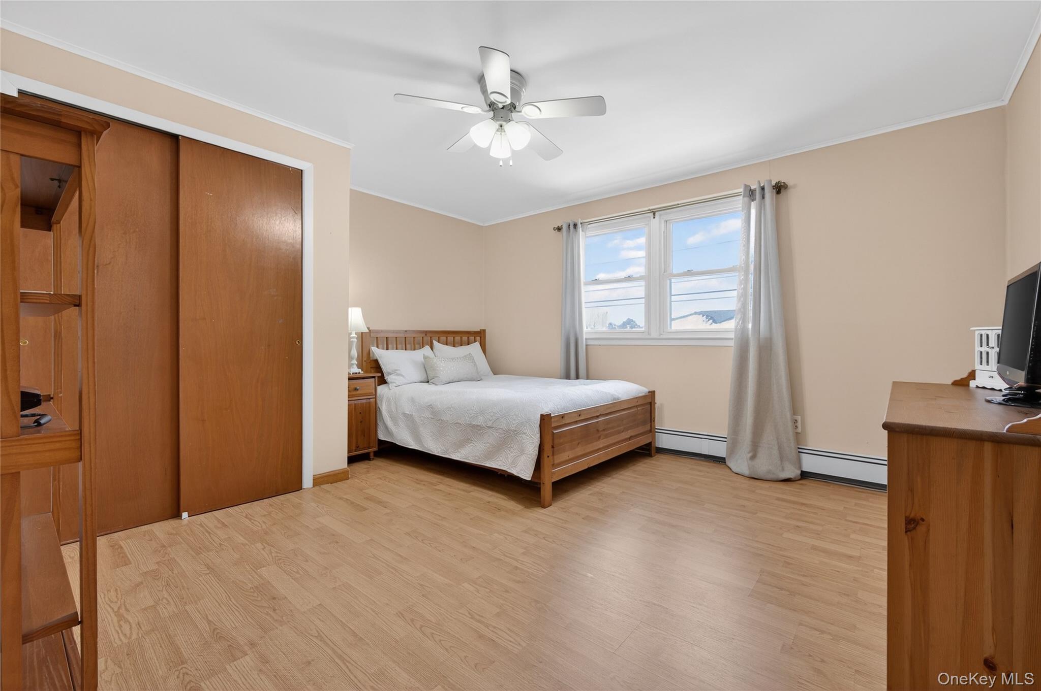 #20 photo, 84 Ohio Avenue, מחוז נסאו Massapequa , NY 11758