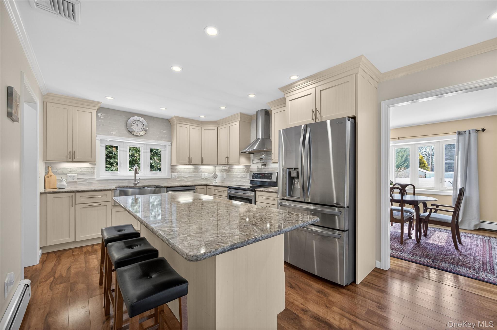 #6 photo, 84 Ohio Avenue, מחוז נסאו Massapequa , NY 11758