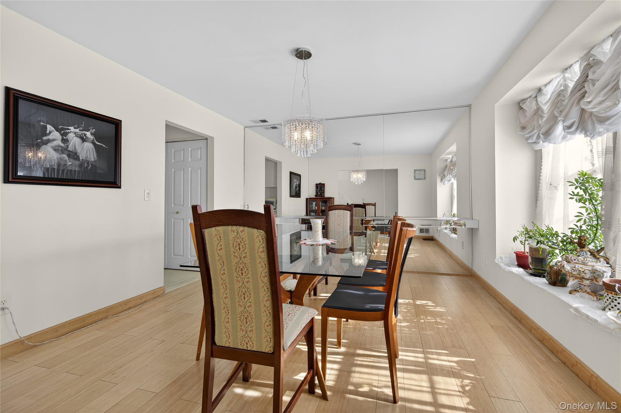 #9 photo, 109 Glen Way, Нассау ‖ Syosset , NY 11791