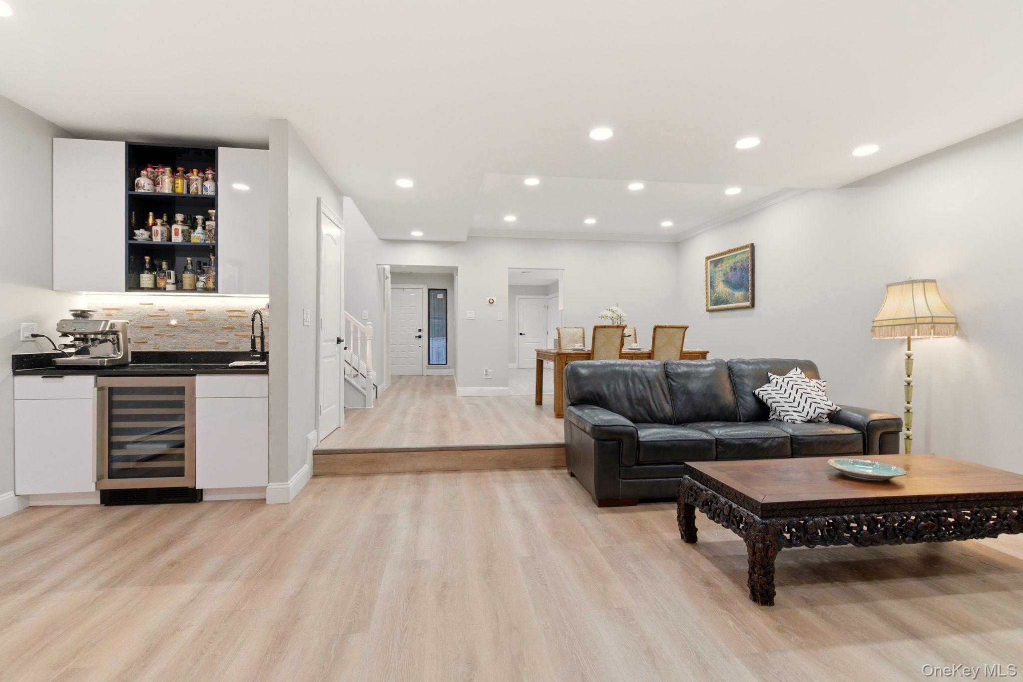 #11 photo, 261 Vista Drive, Нассау ‖ Jericho , NY 11753