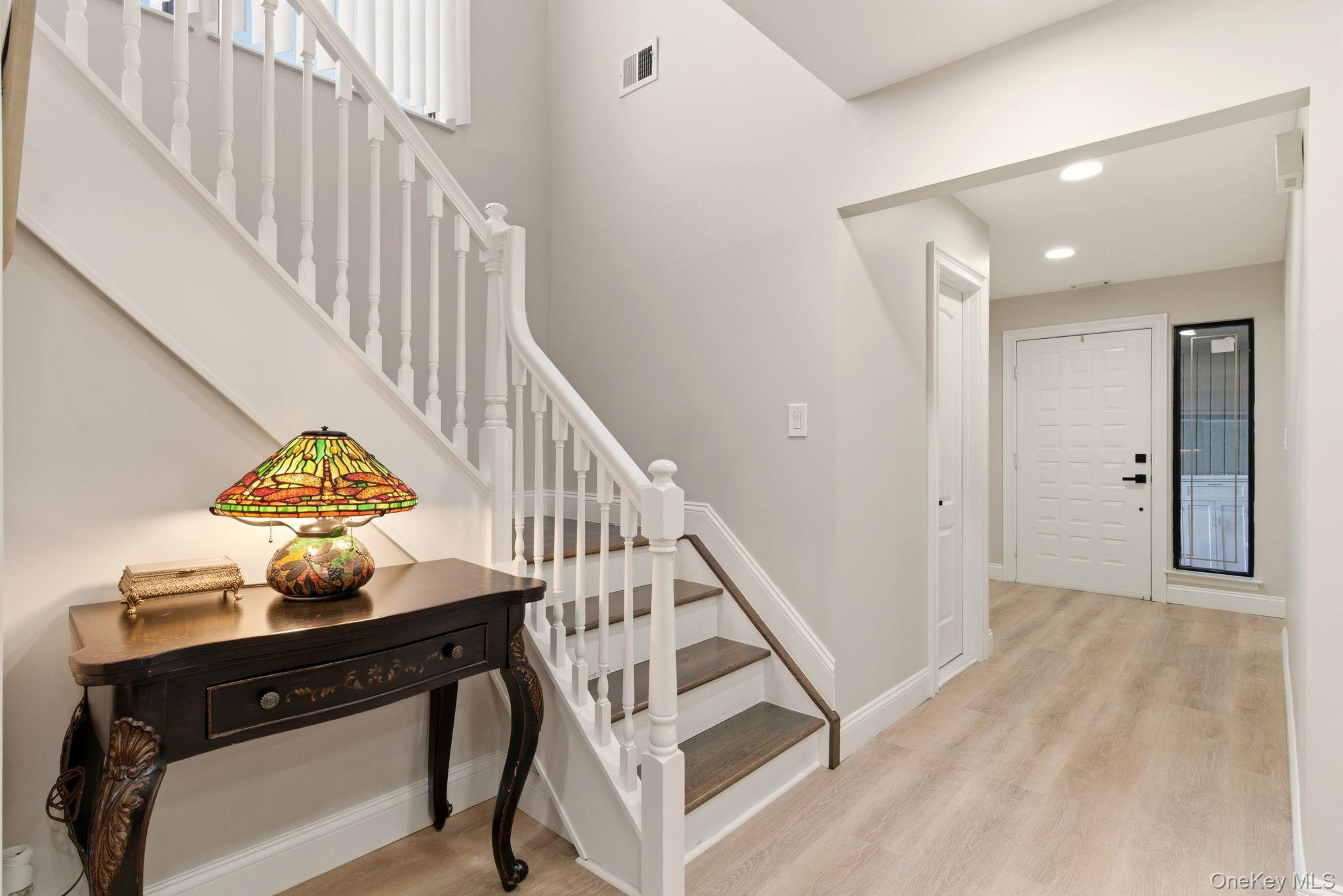 #18 photo, 261 Vista Drive, Нассау ‖ Jericho , NY 11753