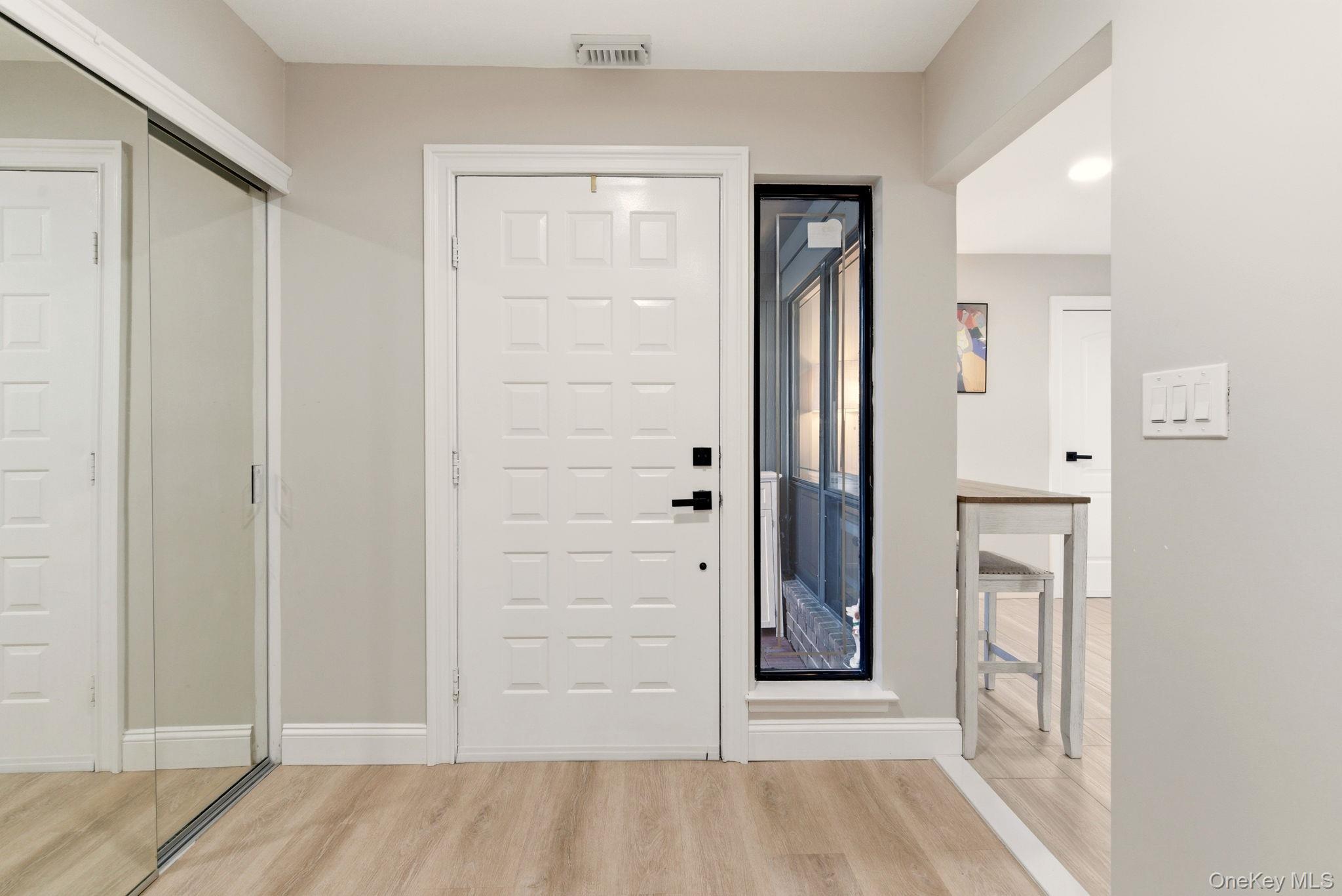 #3 photo, 261 Vista Drive, Нассау ‖ Jericho , NY 11753