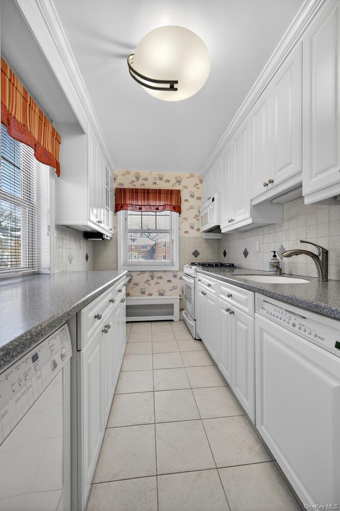 #13 photo, 6316 252nd Street, কুইন্‌স Little Neck , NY 11362