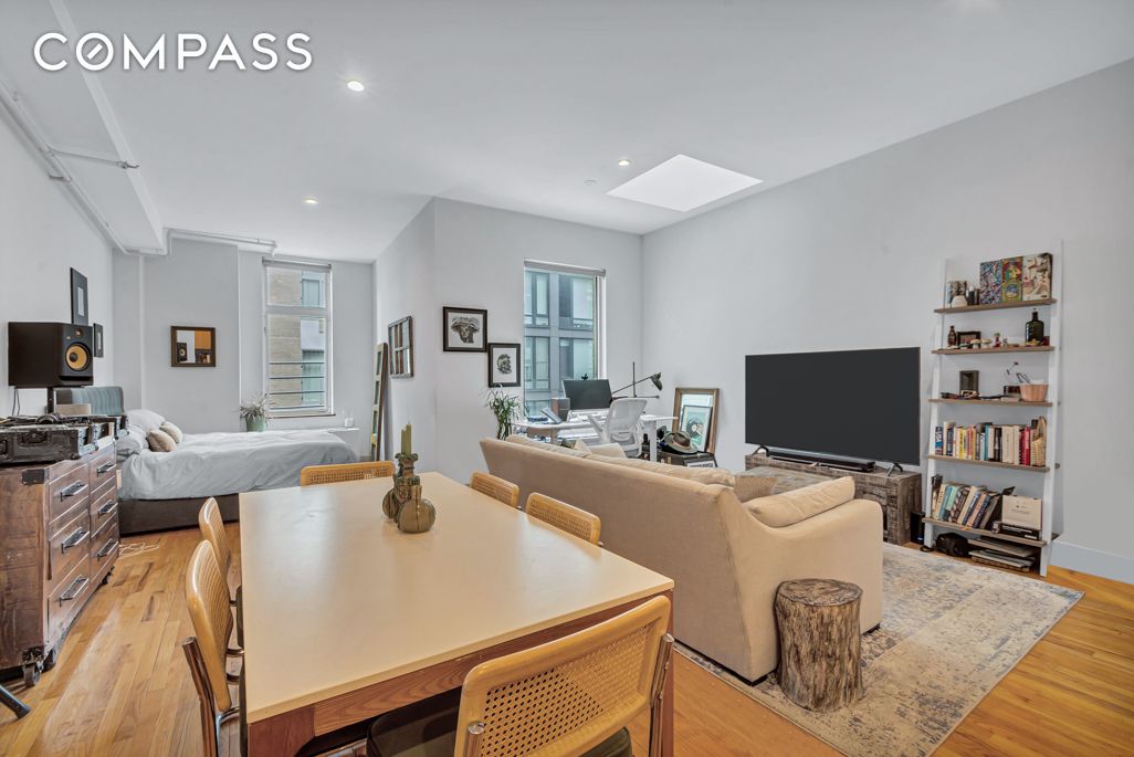 #3 photo, 91 Grand Avenue, הברונקס Clinton Hill , NY 11205