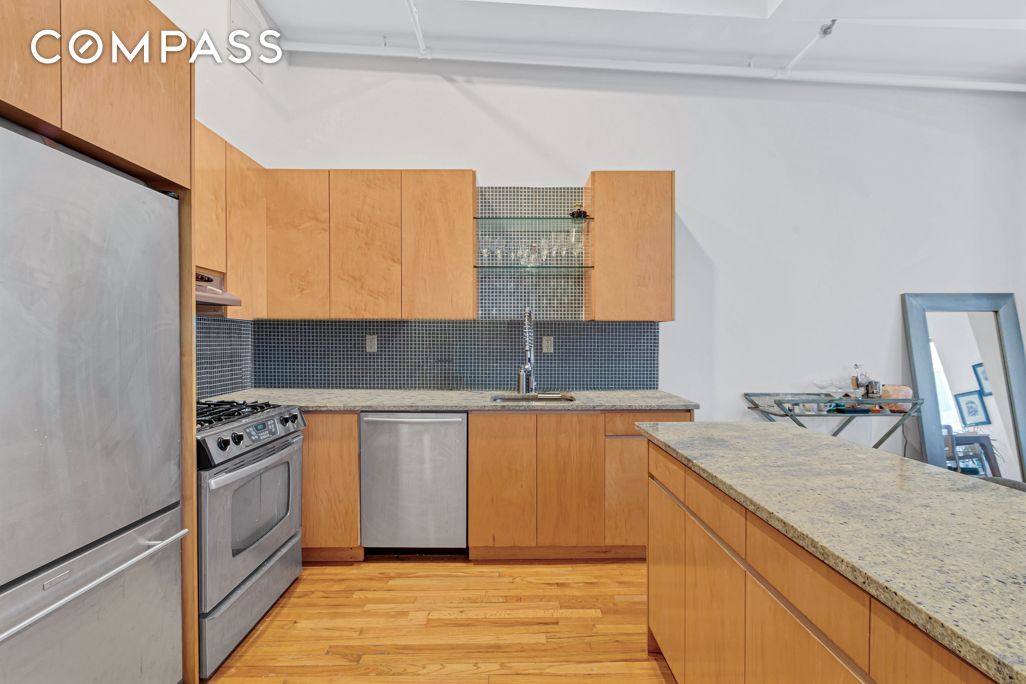 #5 photo, 91 Grand Avenue, הברונקס Clinton Hill , NY 11205