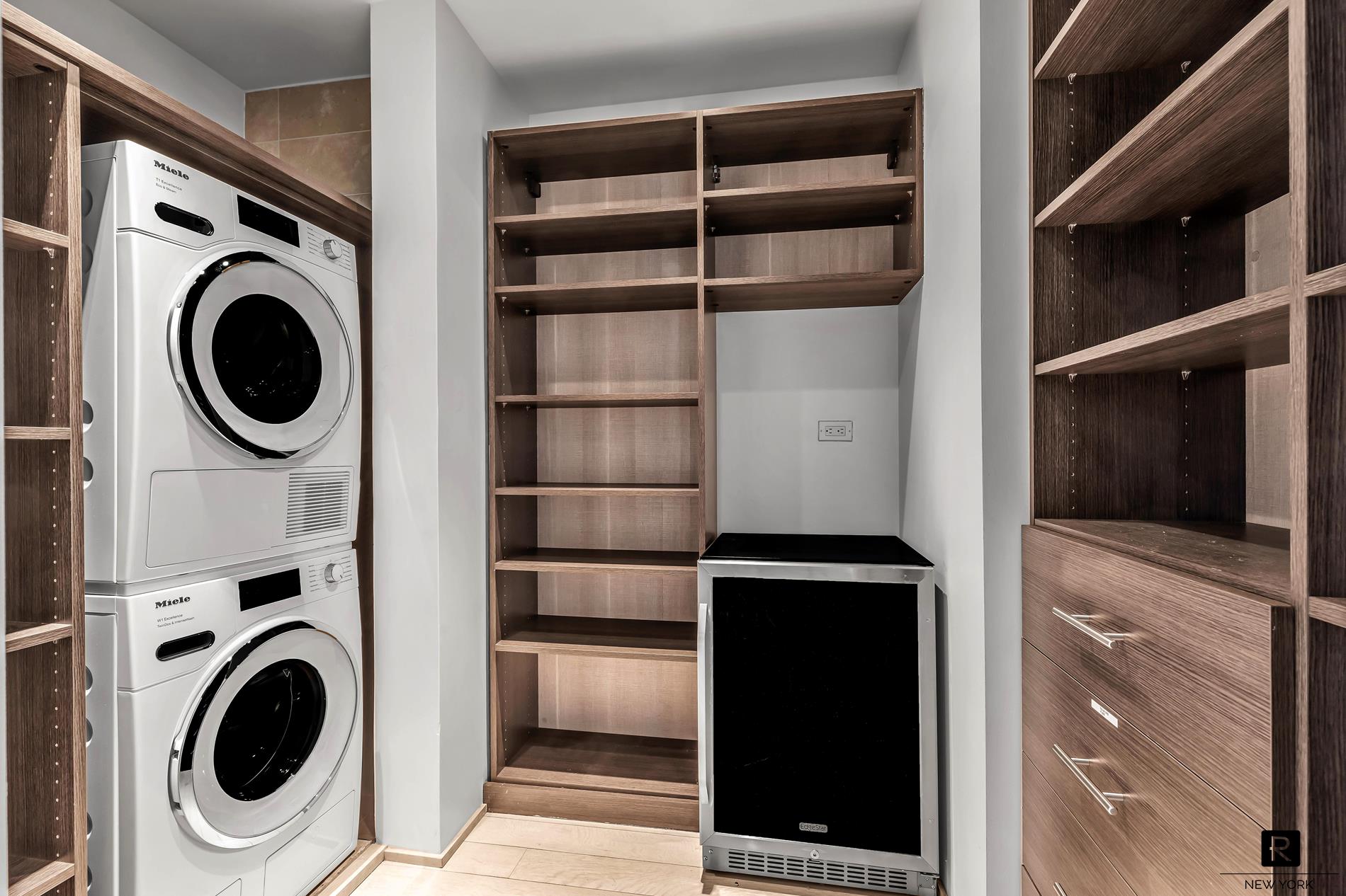 #14 photo, 2 River Terrace, Battery Park City , NY 10282