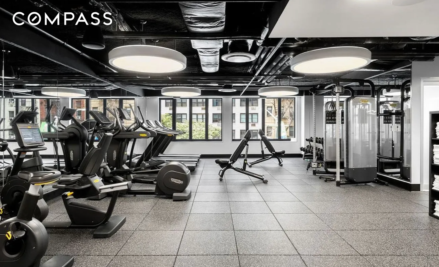 #8 photo, 591 3rd Avenue, Murray Hill , NY 10016