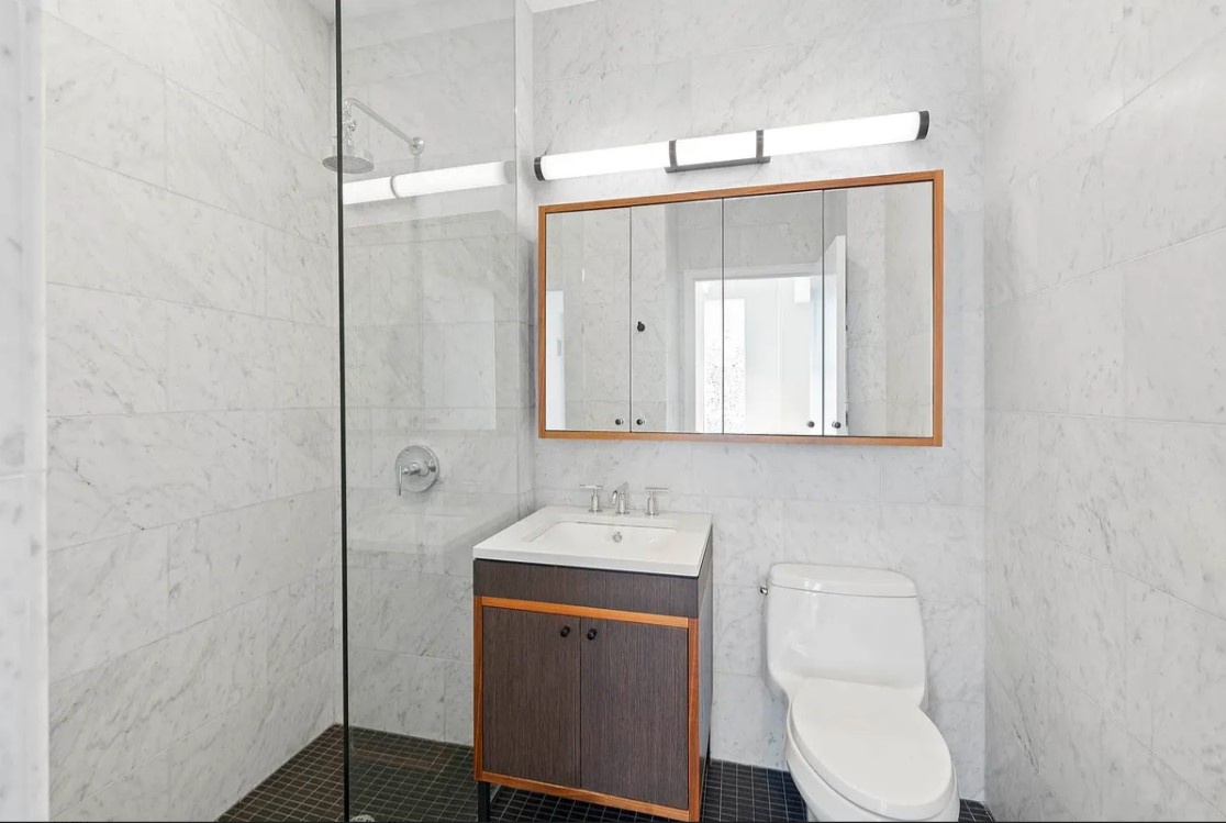 #6 photo, 184 Kent Avenue, 브루클린 Williamsburg , NY 11249