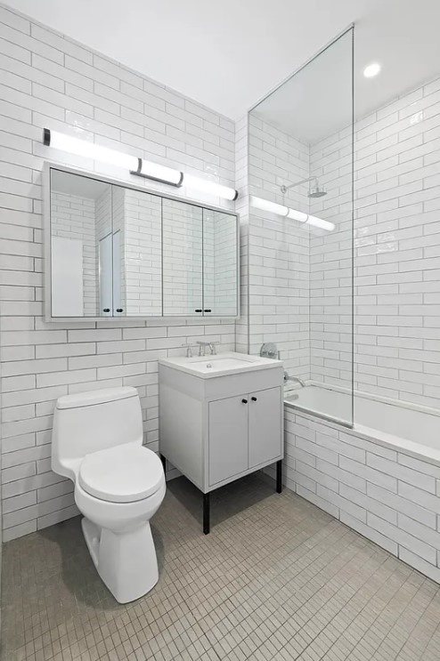 #8 photo, 184 Kent Avenue, 브루클린 Williamsburg , NY 11249