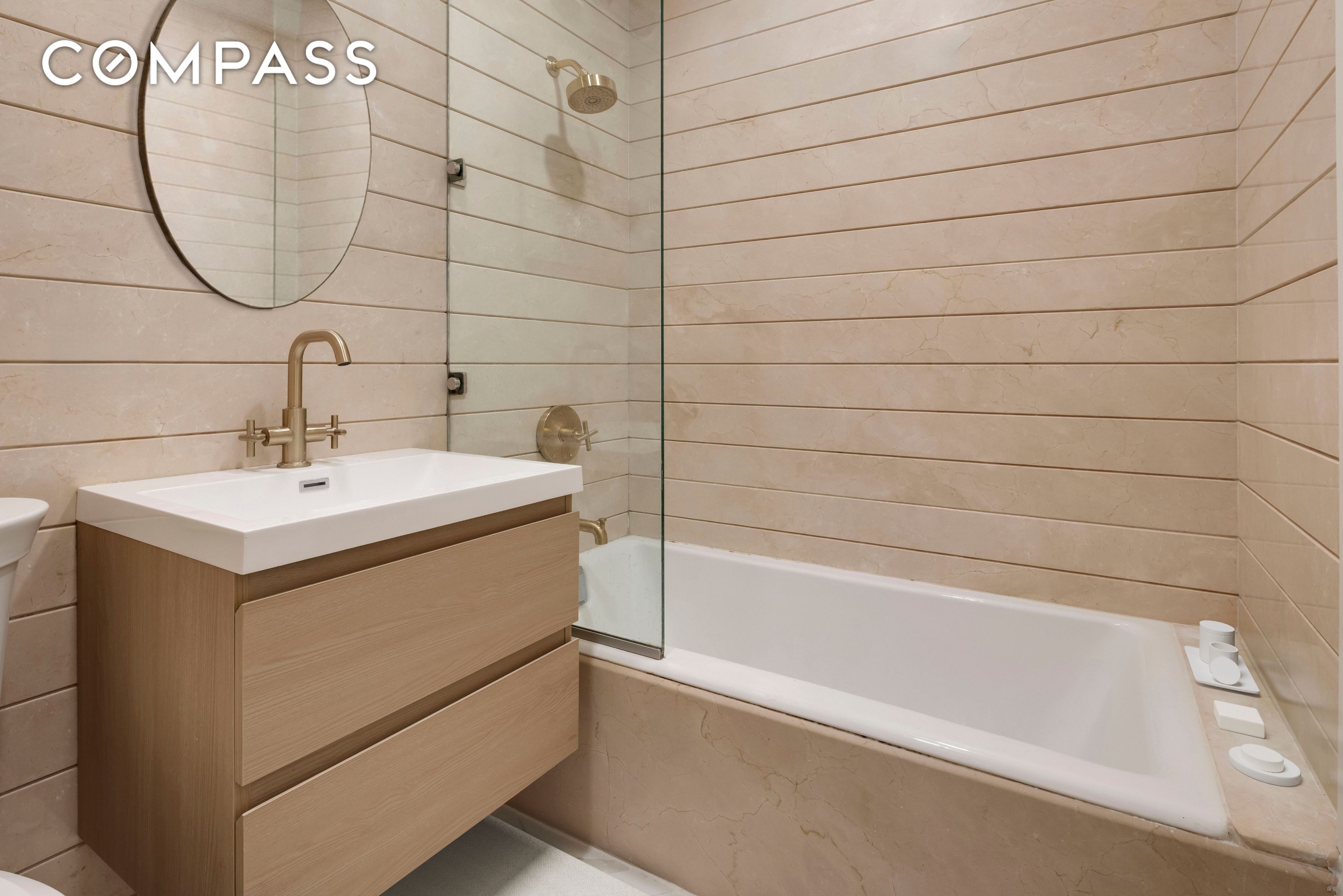 #8 photo, 189 Bridge Street, Downtown Brooklyn , NY 11201