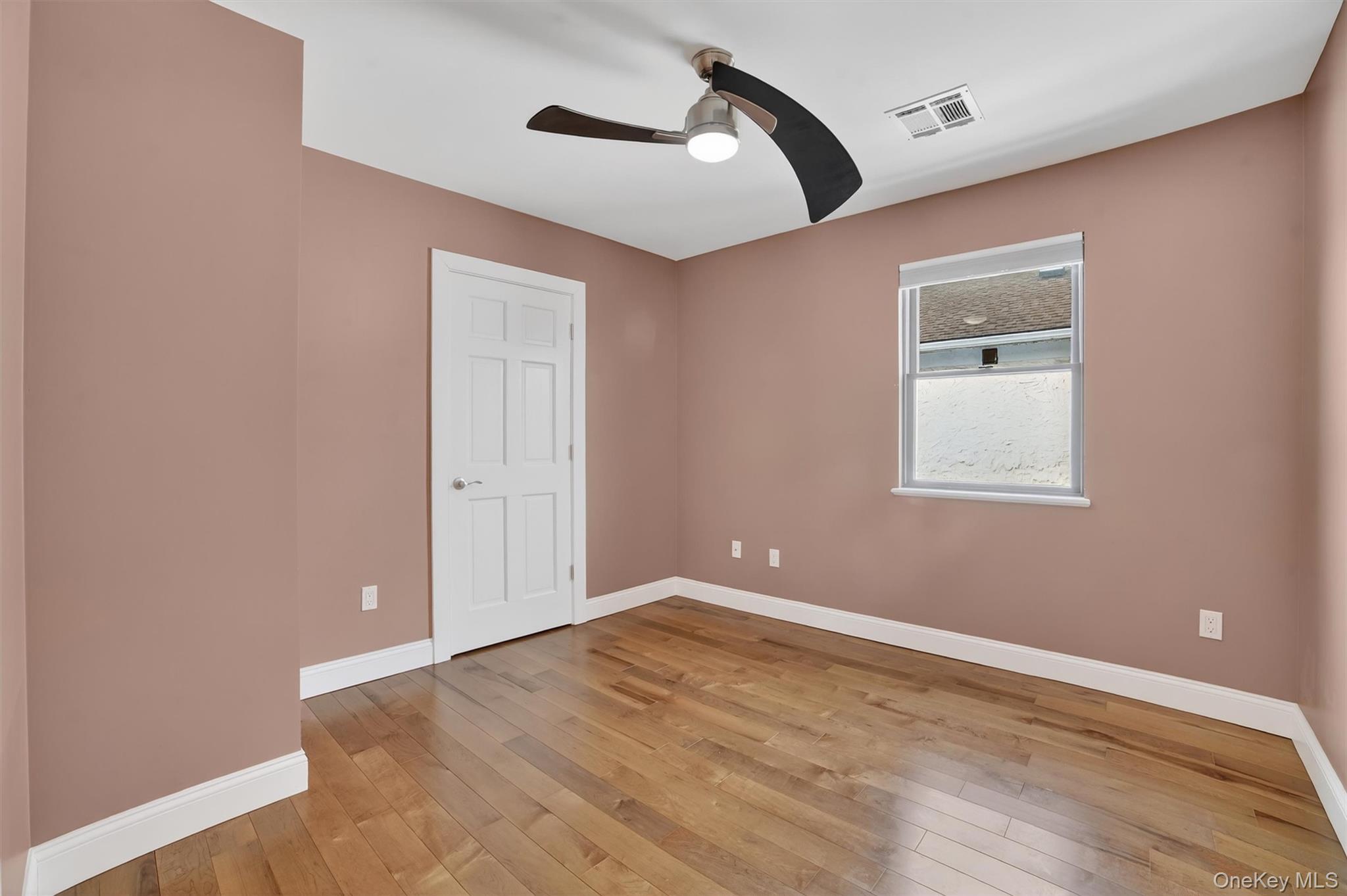 #19 photo, 61 Storey Lane, Yonkers , NY 10710