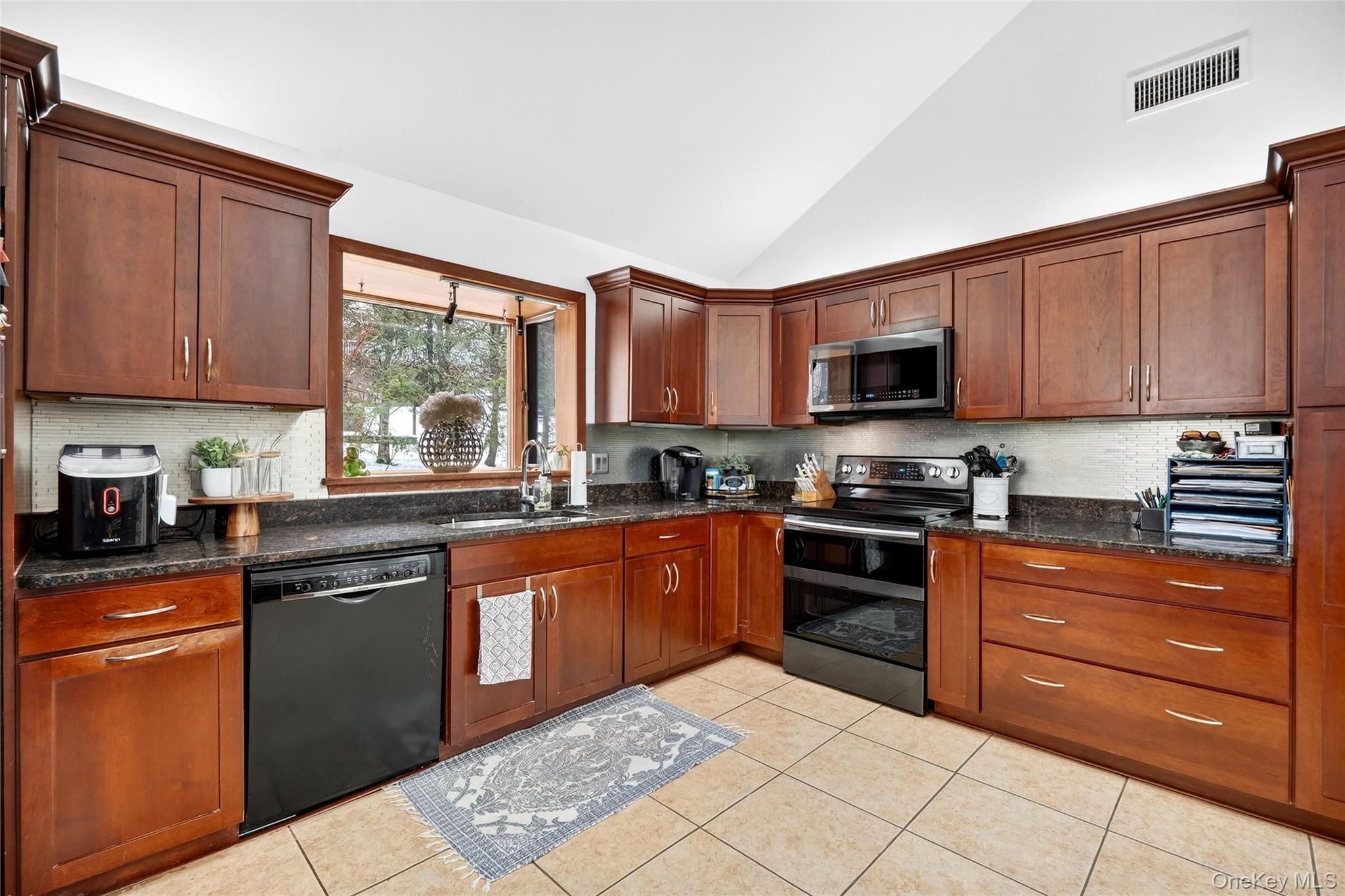 #13 photo, 44 Birch Brook Road, Cortlandt Manor , NY 10567