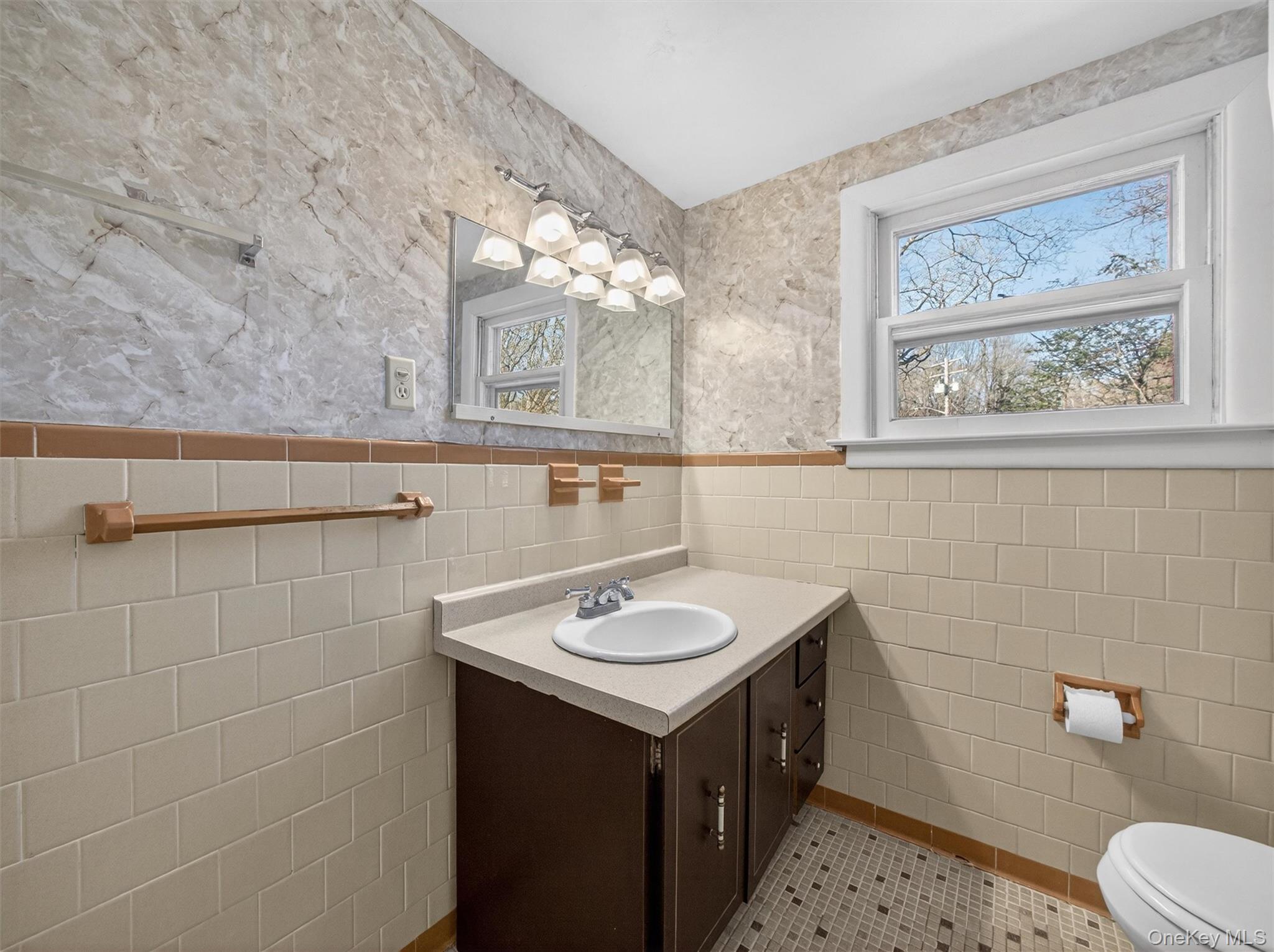 #20 photo, 325 Haverstraw Road, Montebello , NY 10901