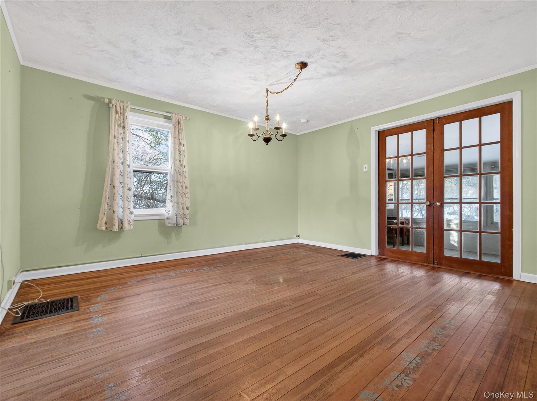 #8 photo, 325 Haverstraw Road, Montebello , NY 10901