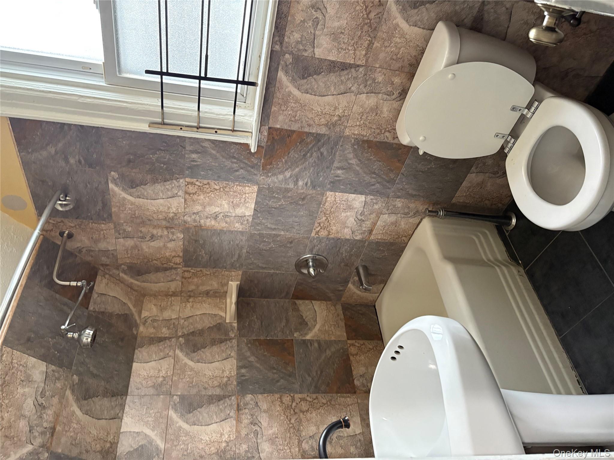 #4 photo, 109-11 131st Street, South Ozone Park , NY 11420