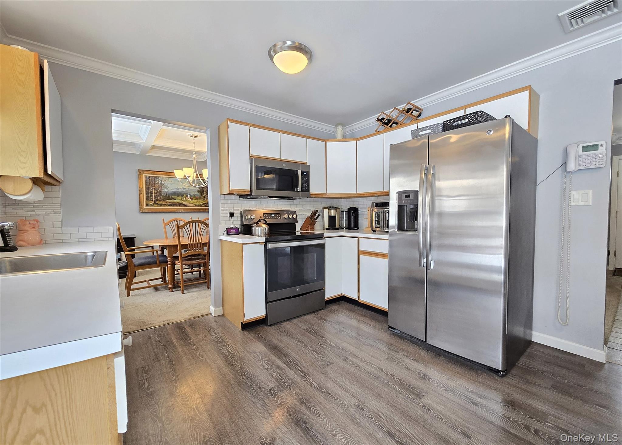 #6 photo, 23 Apple Lane, 롱 아일랜드 Medford , NY 11763