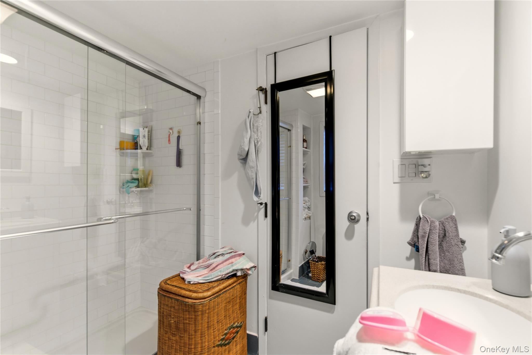 #19 photo, 58 Oakdale Road, Centerport , NY 11721