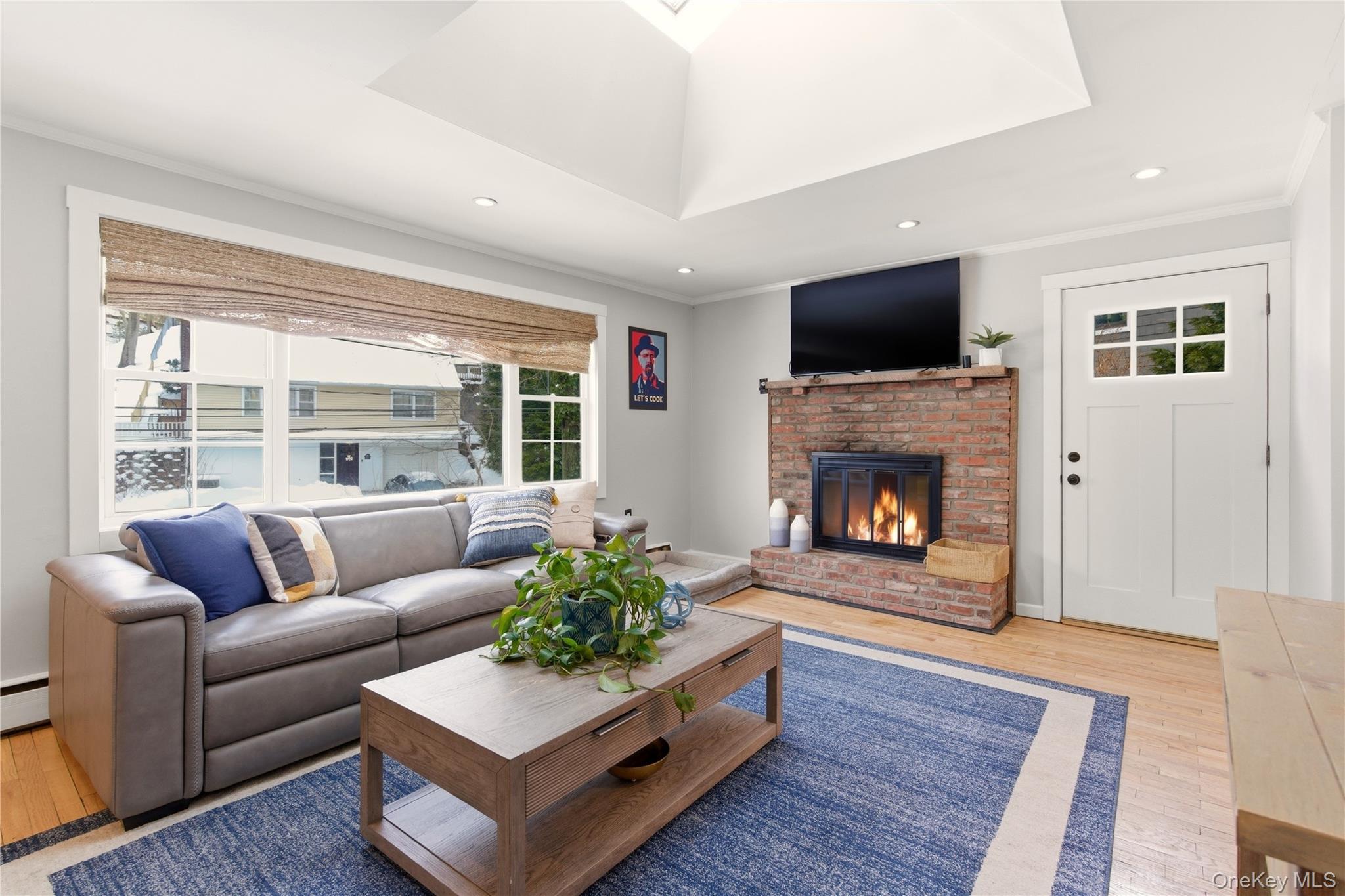 #4 photo, 58 Oakdale Road, Centerport , NY 11721