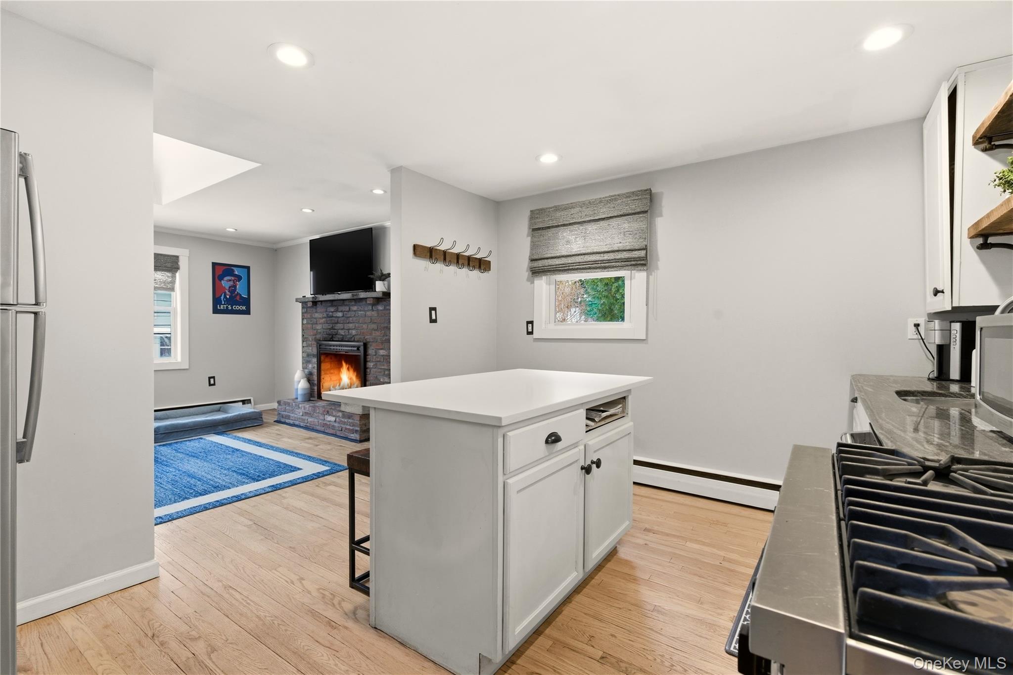 #9 photo, 58 Oakdale Road, Centerport , NY 11721