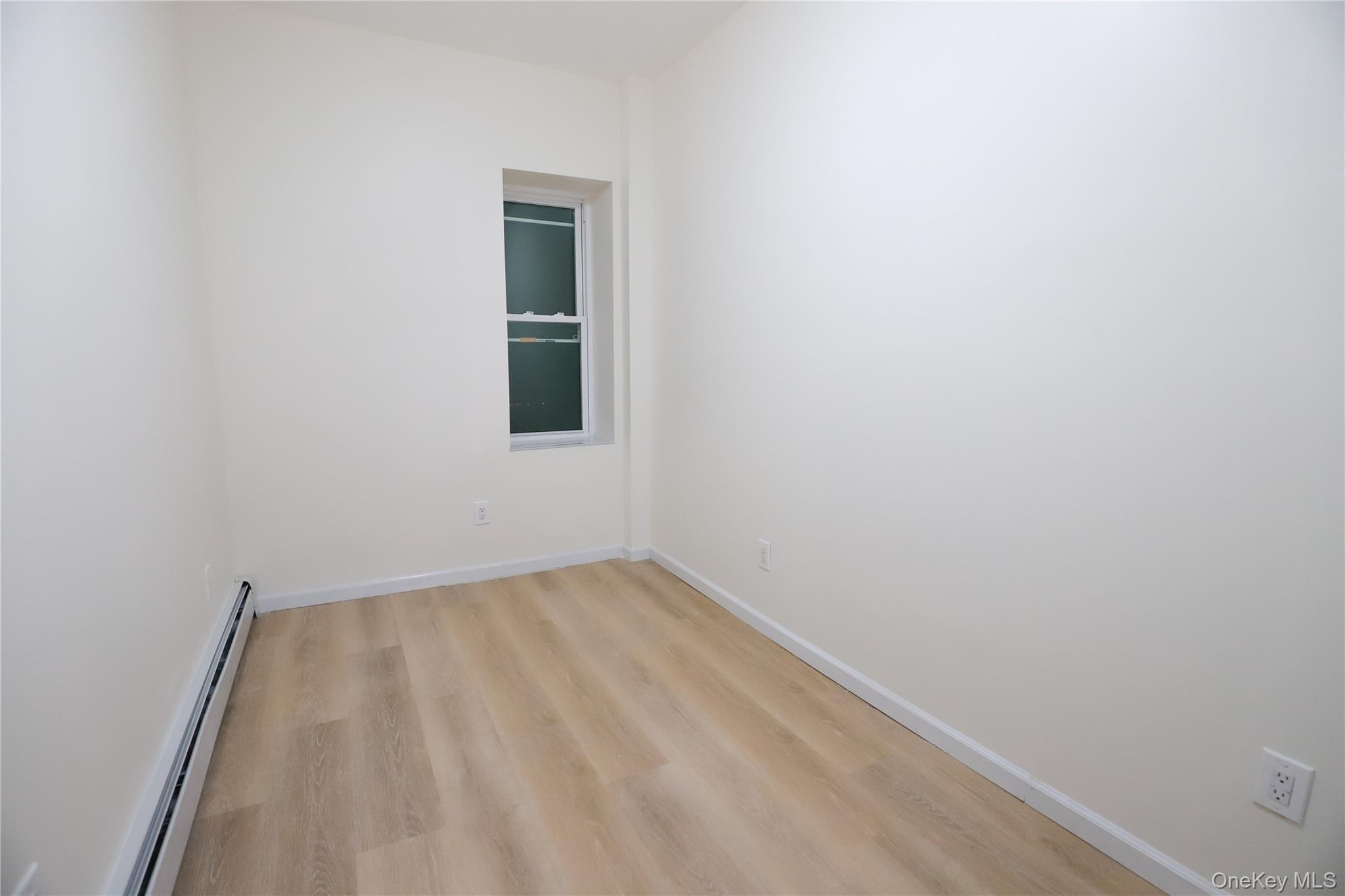 #4 photo, 99-11 39th Avenue, 뉴욕퀸즈 Corona , NY 11368