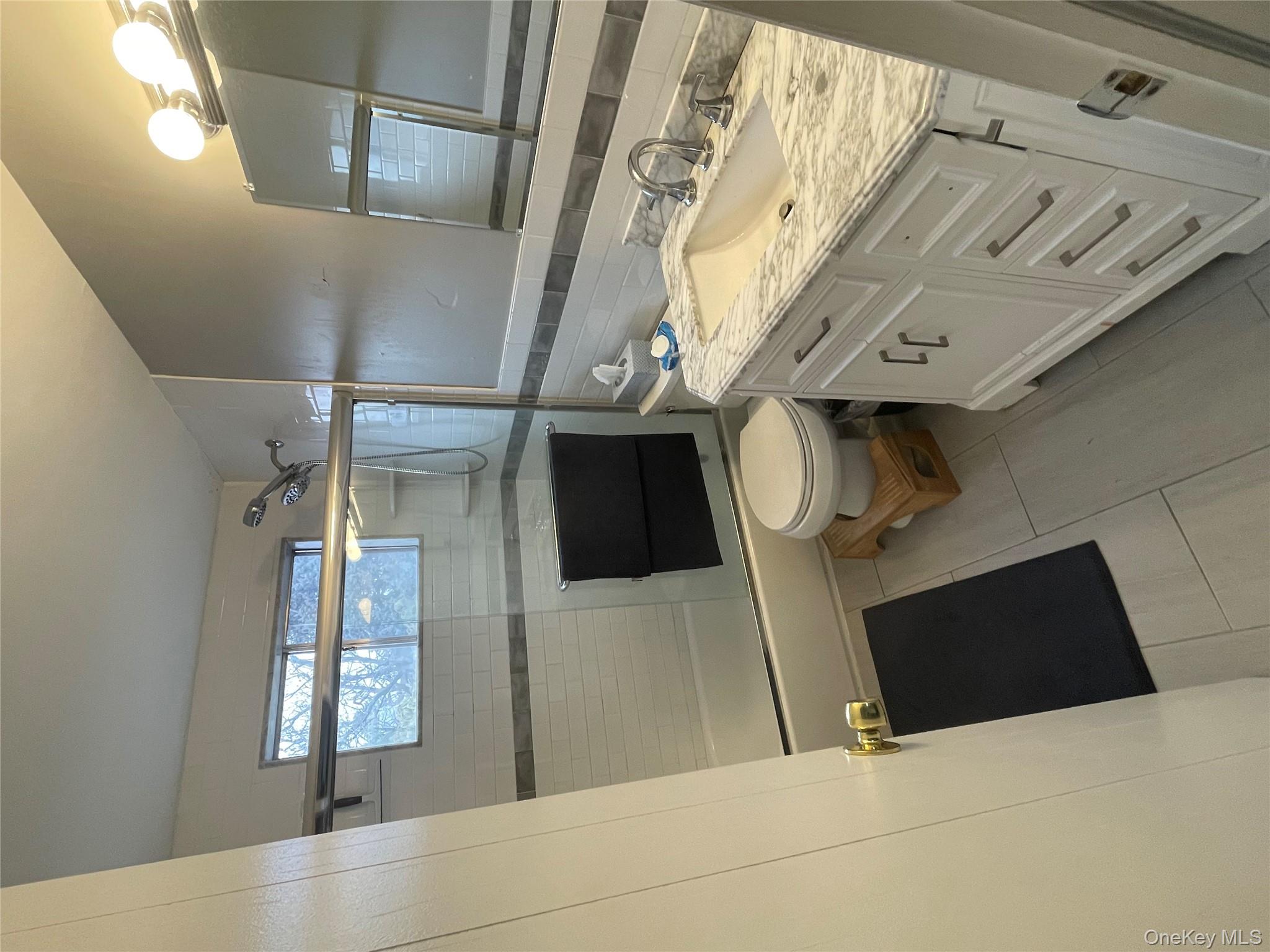 #9 photo, 67 Madison Avenue, नासाउ काउंटी Westbury , NY 11590