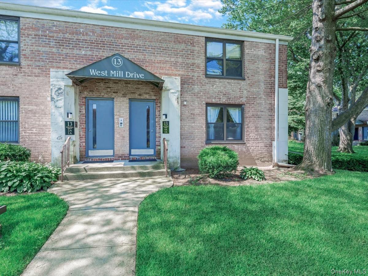 #3 photo, 13 W Mill Drive, Great Neck , NY 11021