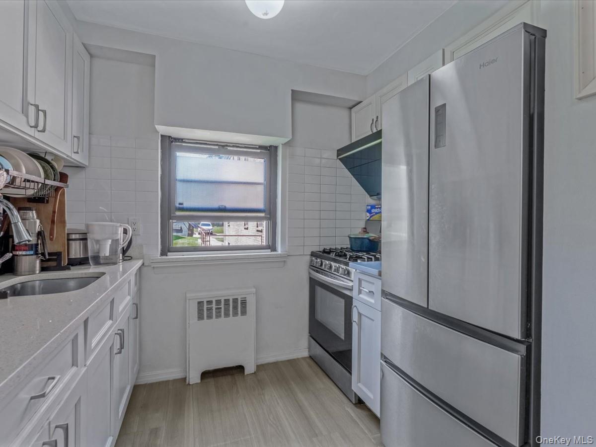 #6 photo, 13 W Mill Drive, Great Neck , NY 11021