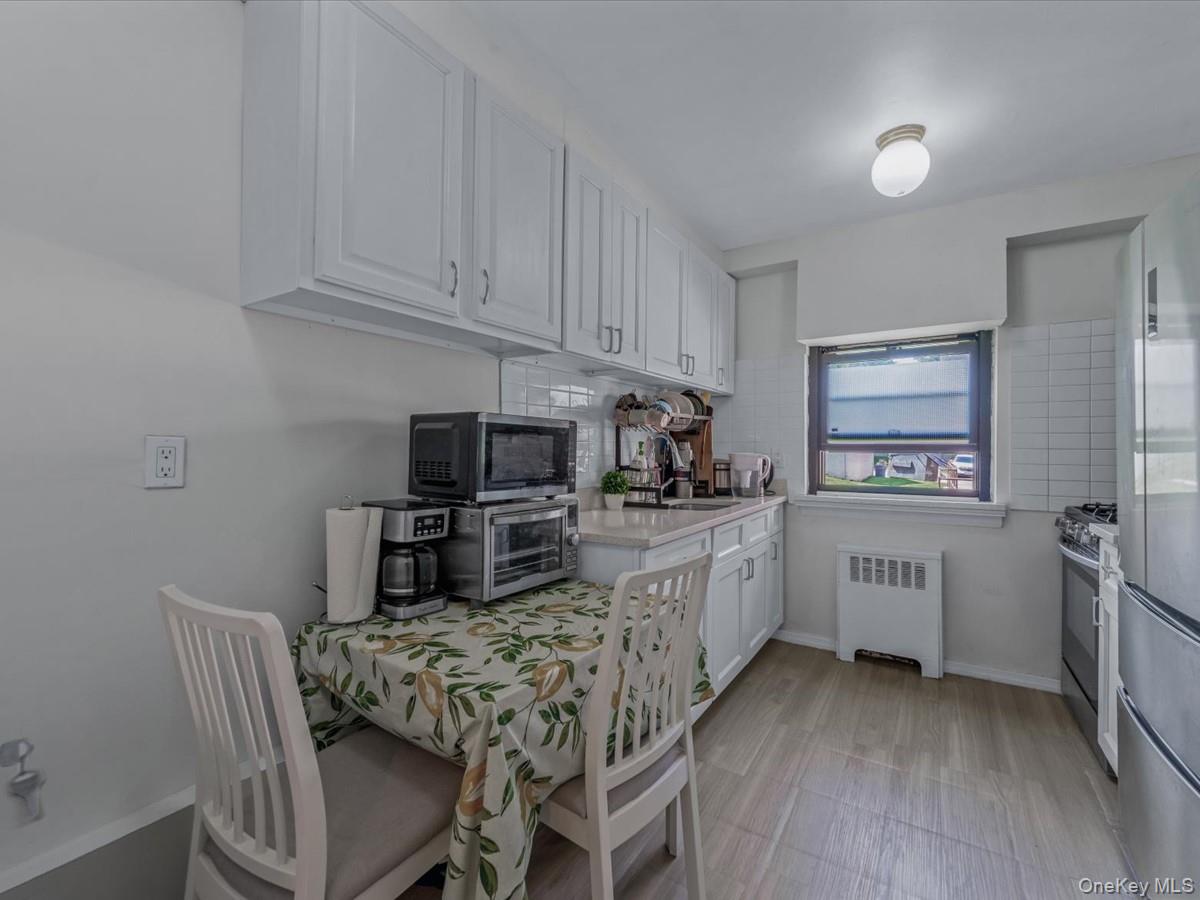 #7 photo, 13 W Mill Drive, Great Neck , NY 11021