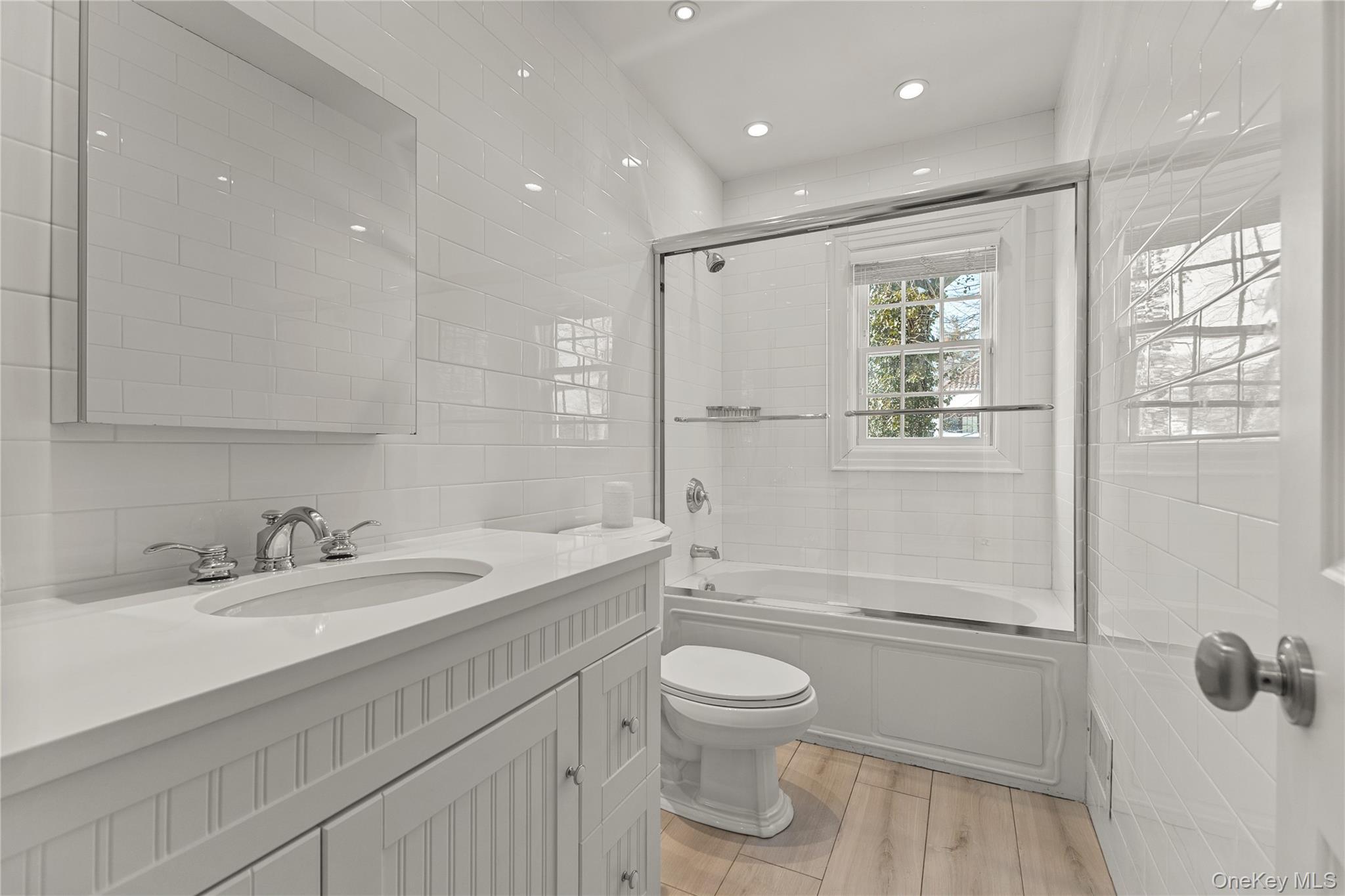 #14 photo, 10 Norfolk Road, Нассау ‖ Great Neck , NY 11020