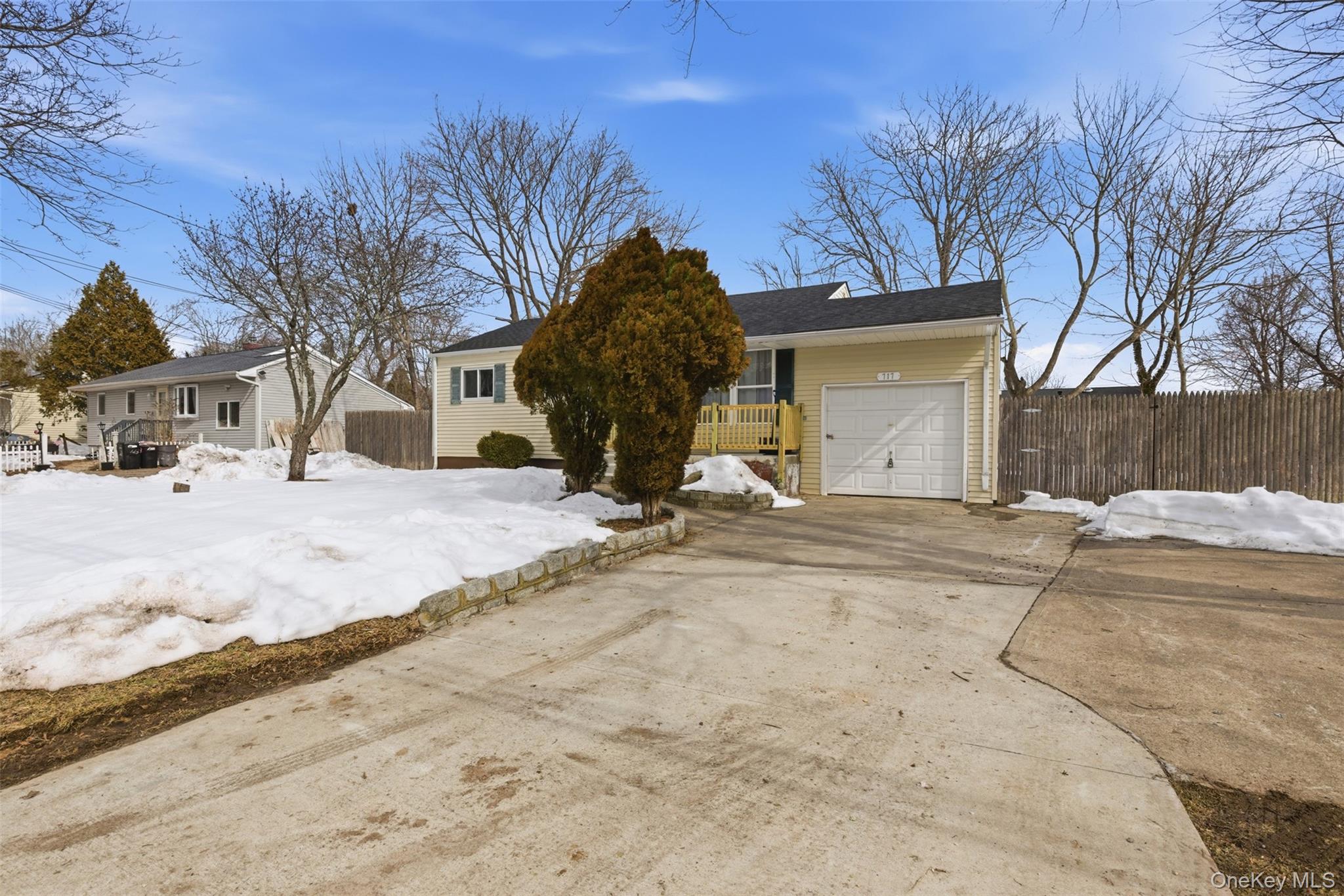 #2 photo, 717 Doane Avenue, সাফোক কাউন্টি Bellport , NY 11713