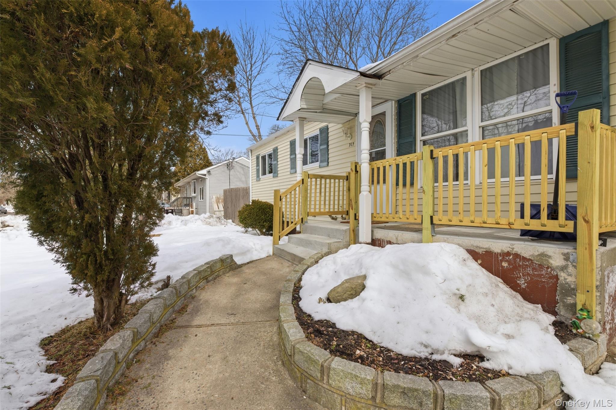 #3 photo, 717 Doane Avenue, সাফোক কাউন্টি Bellport , NY 11713