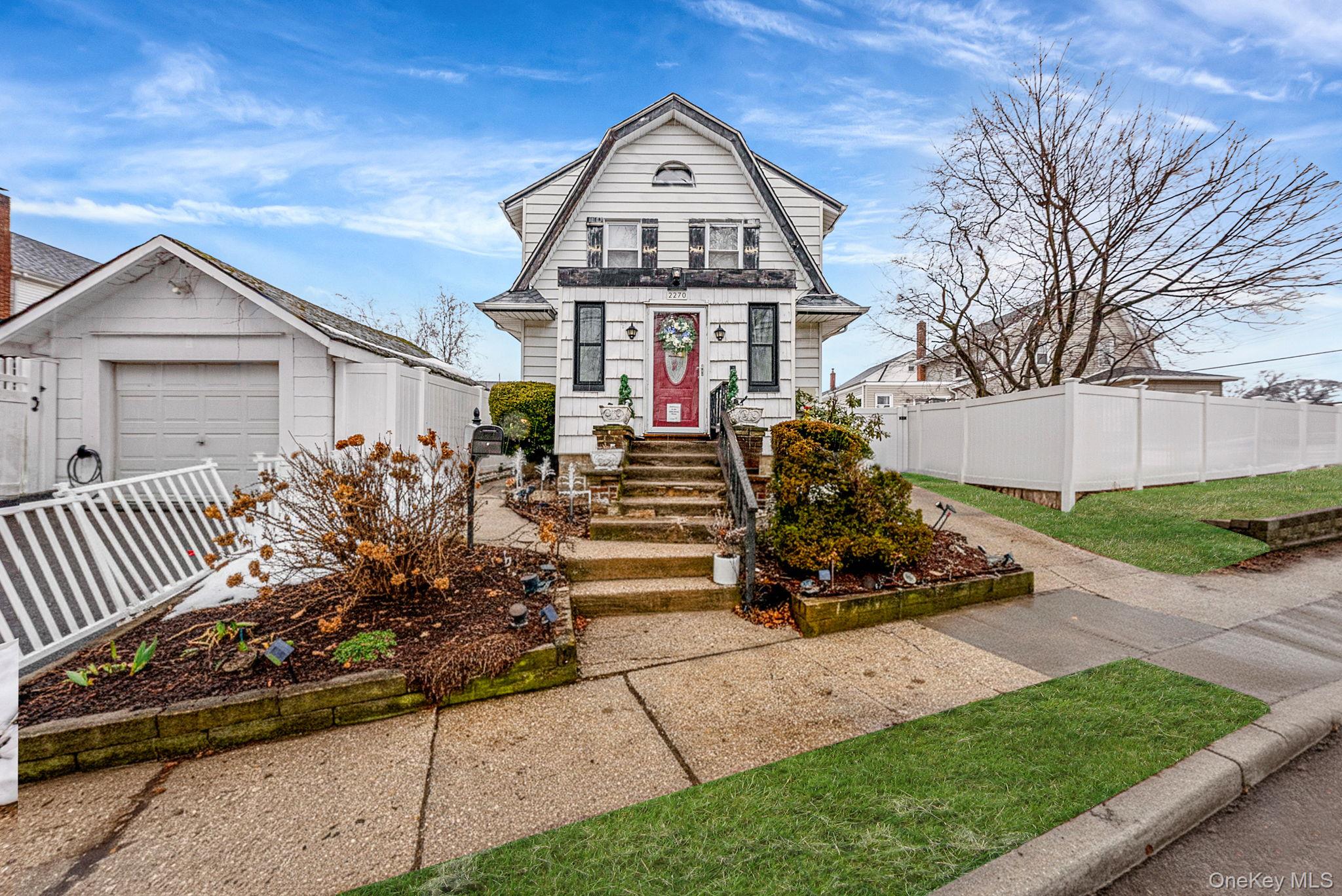 #2 photo, 2270 Edna Court, 롱 아일랜드 Baldwin , NY 11510