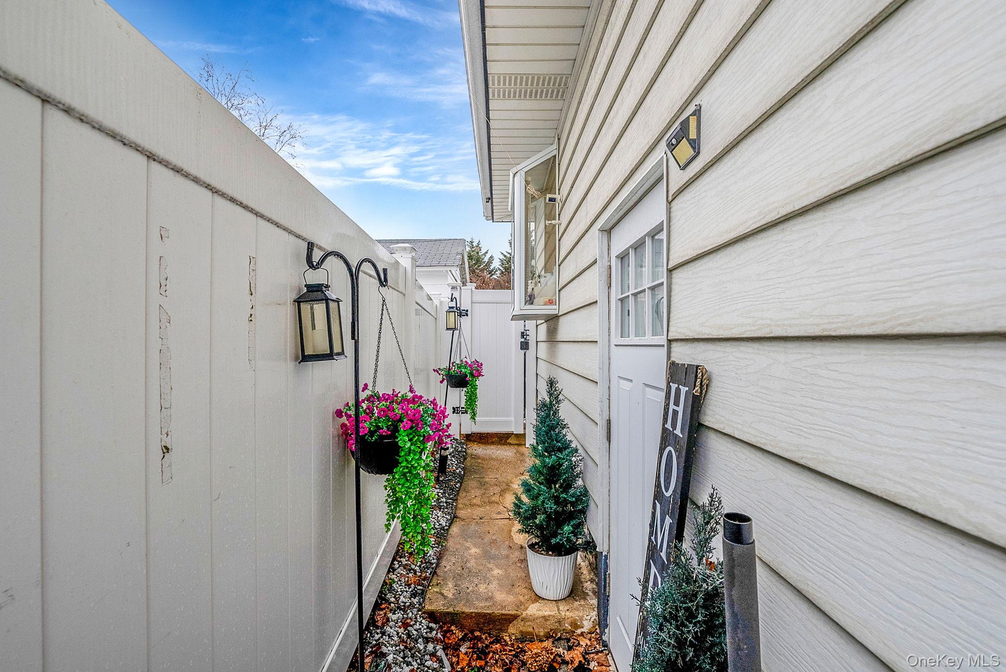 #3 photo, 2270 Edna Court, 롱 아일랜드 Baldwin , NY 11510