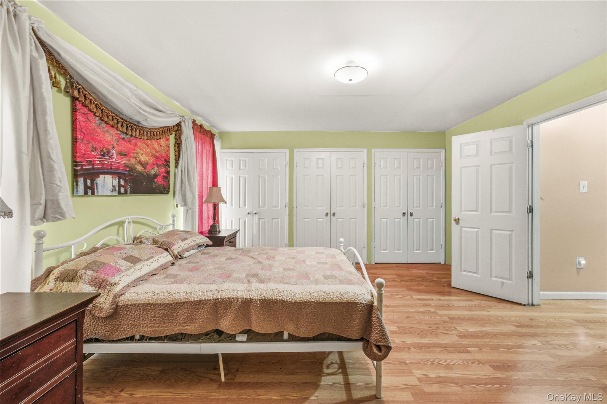 #14 photo, 592 Beech Terrace, Bronx , NY 10454