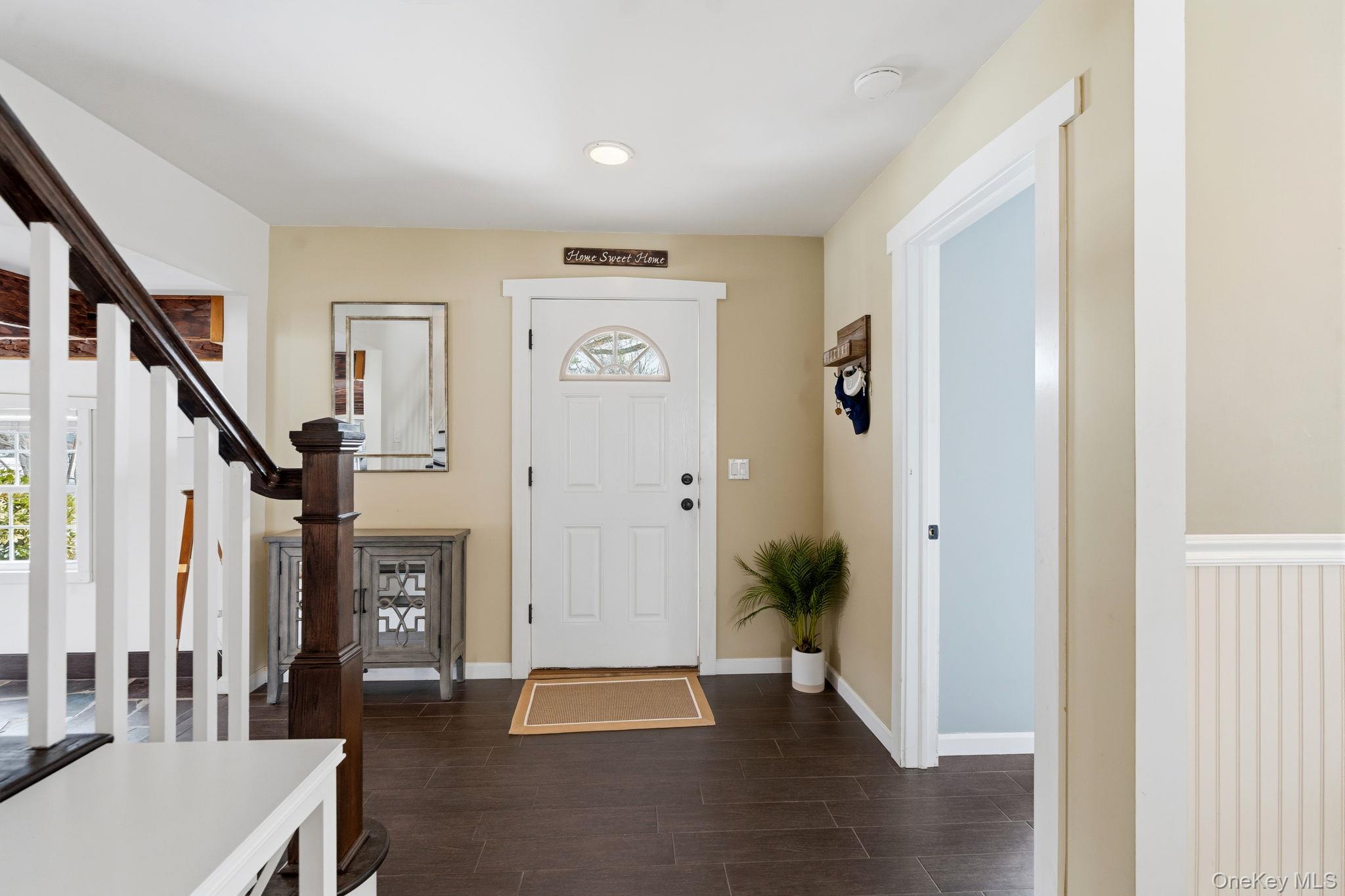 #12 photo, 1 Central Avenue, Amityville , NY 11701