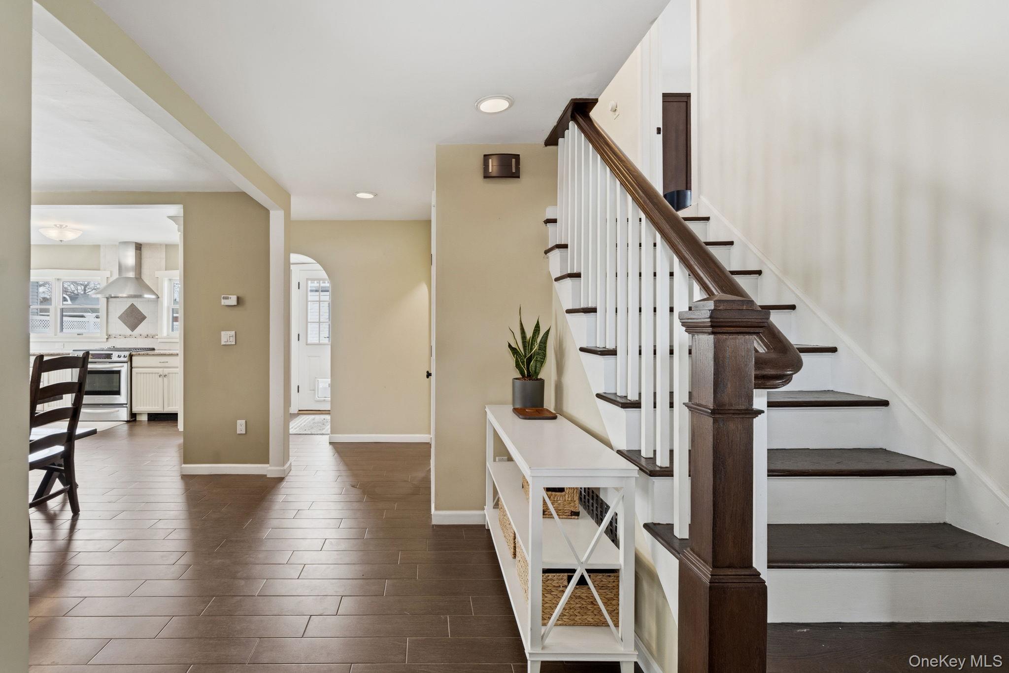 #14 photo, 1 Central Avenue, Amityville , NY 11701