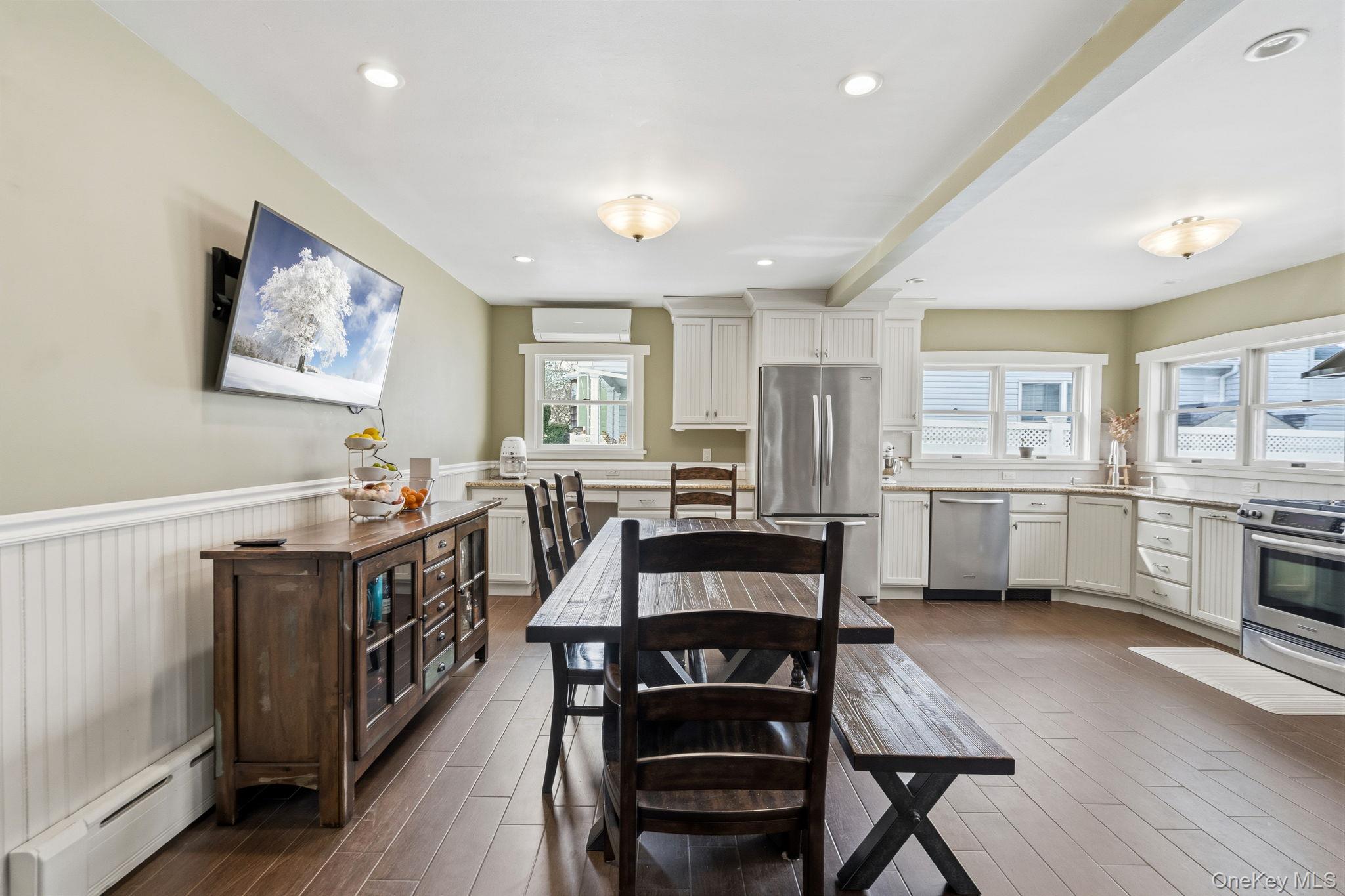 #16 photo, 1 Central Avenue, Amityville , NY 11701