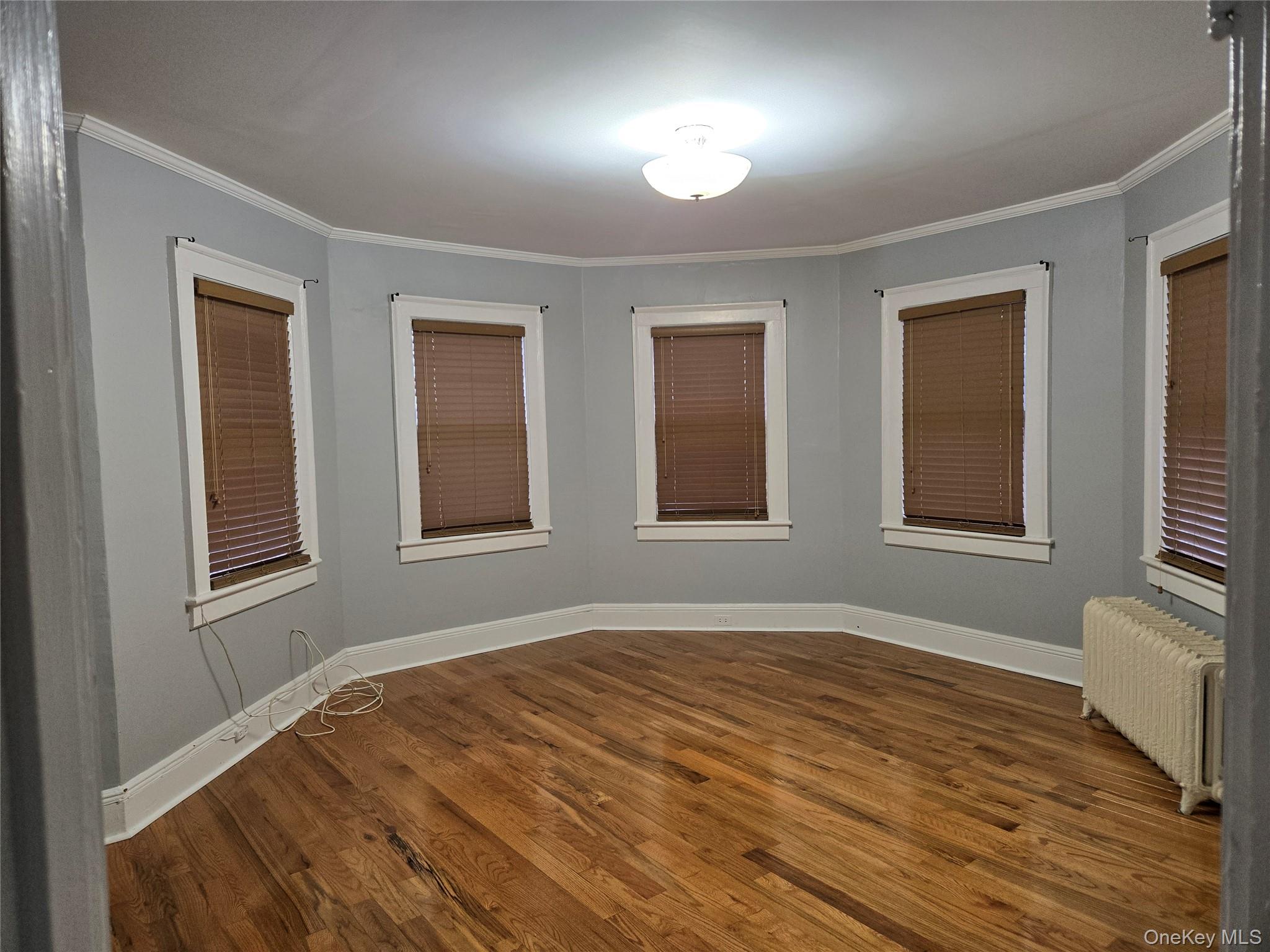 #11 photo, 92 Wavecrest Street, নাসাউ কাউন্টি Valley Stream , NY 11581