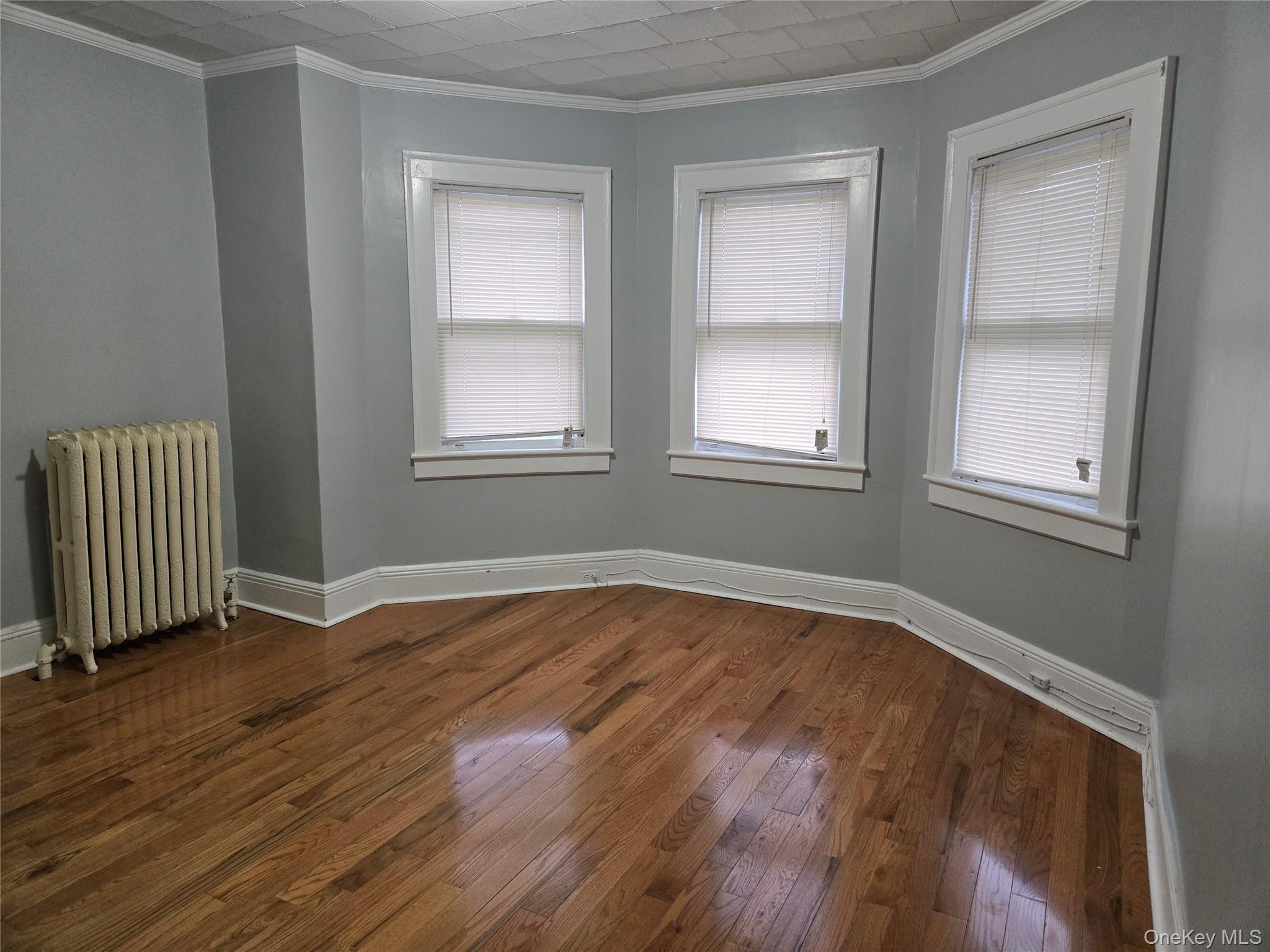 #4 photo, 92 Wavecrest Street, নাসাউ কাউন্টি Valley Stream , NY 11581